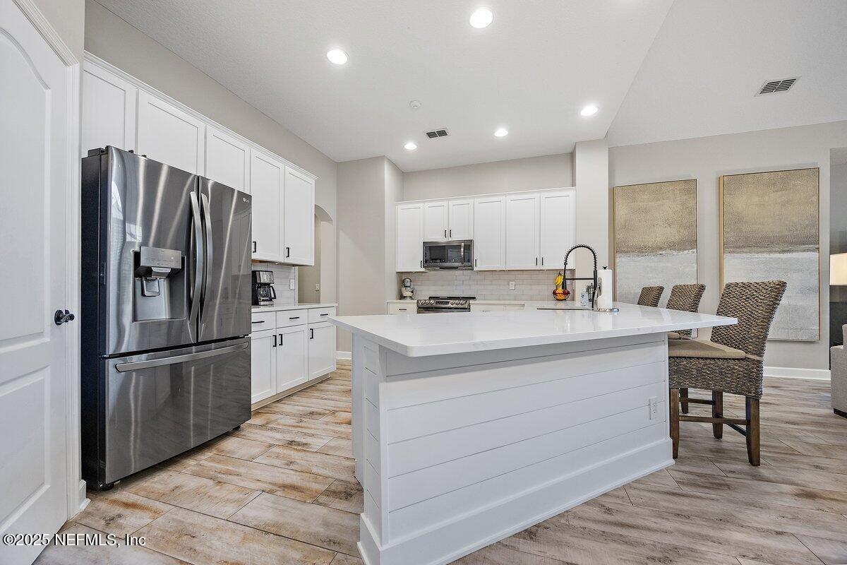 1611 NOTTINGHAM KNOLL Drive