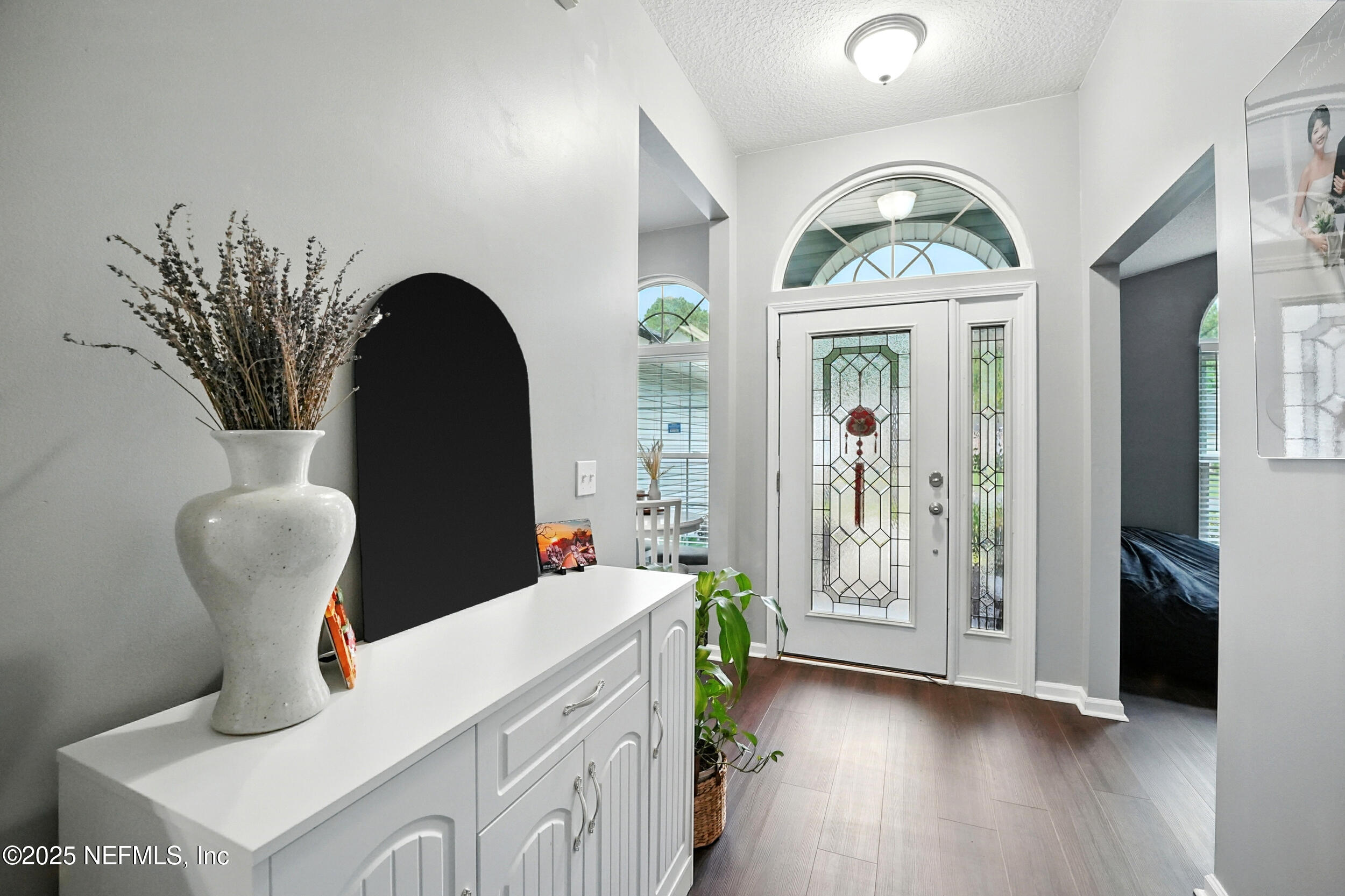 832 HERITAGE LAKES Drive