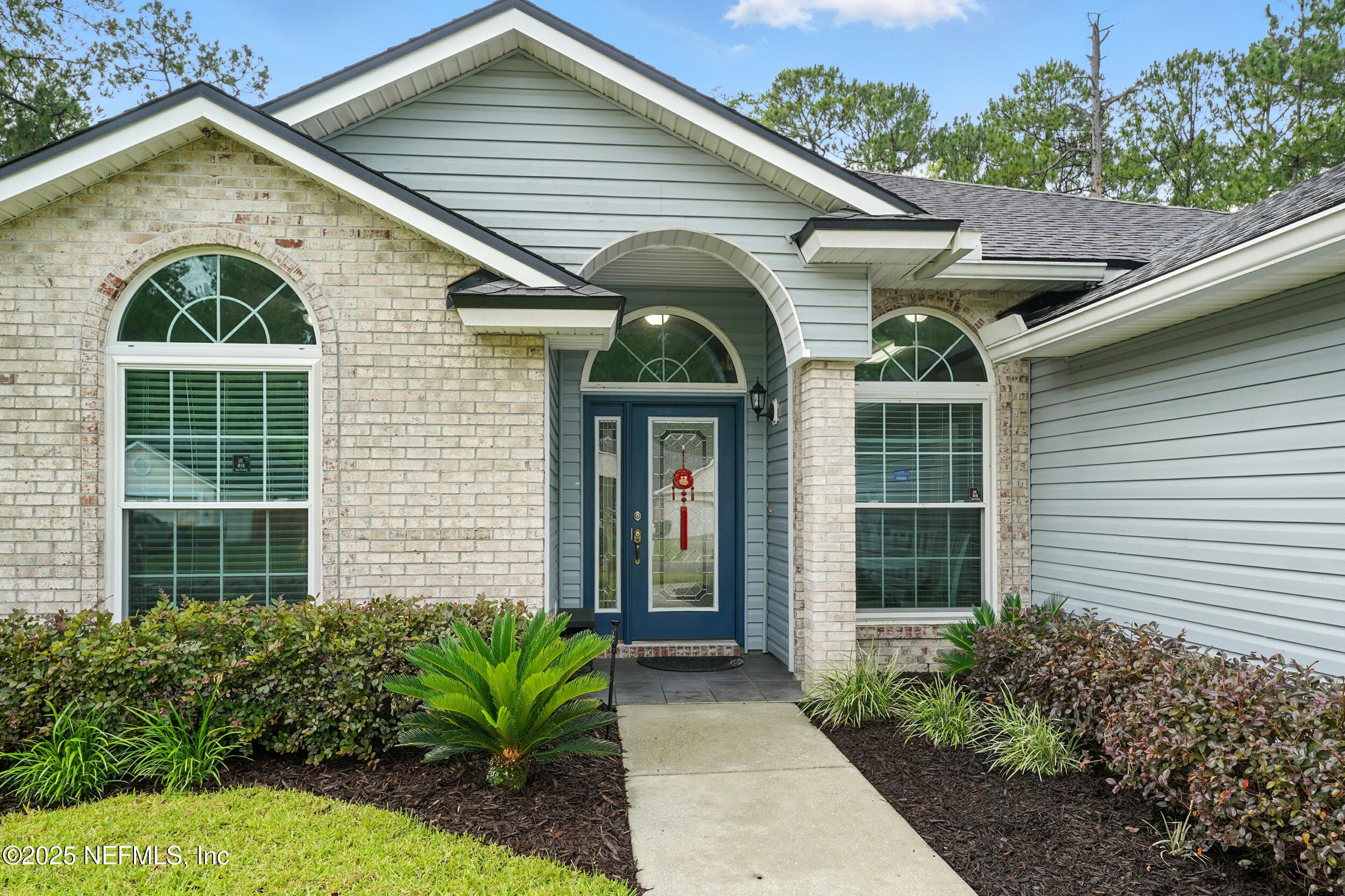 832 HERITAGE LAKES Drive