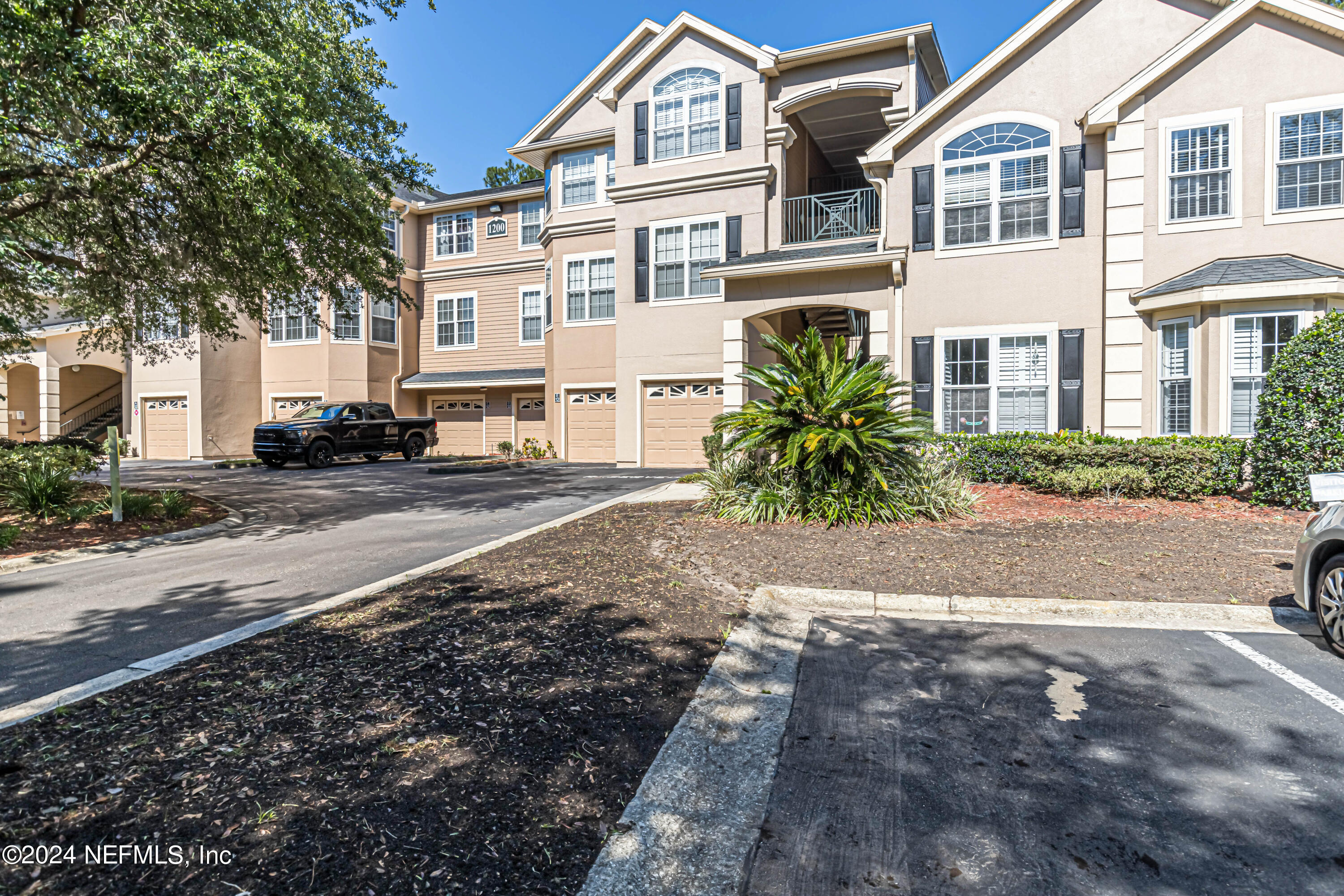 Jacksonville, FL home for sale located at 13810 Sutton Park Drive Unit 1221, Jacksonville, FL 32224