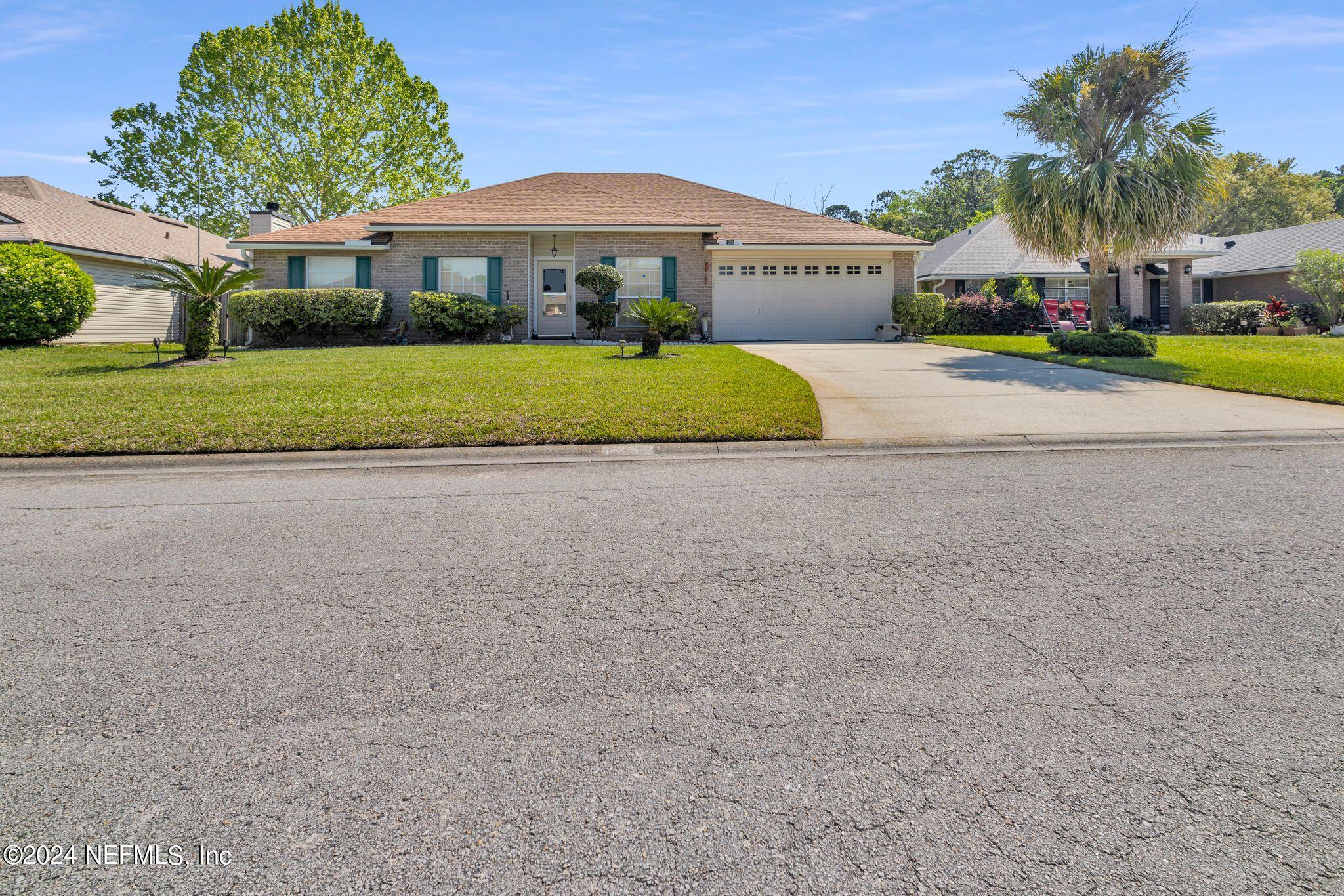 Jacksonville, FL home for sale located at 1259 Summit Oaks Drive E, Jacksonville, FL 32221