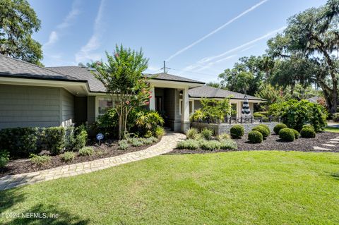 Single Family Residence in Neptune Beach FL 2000 CHEROKEE Drive.jpg