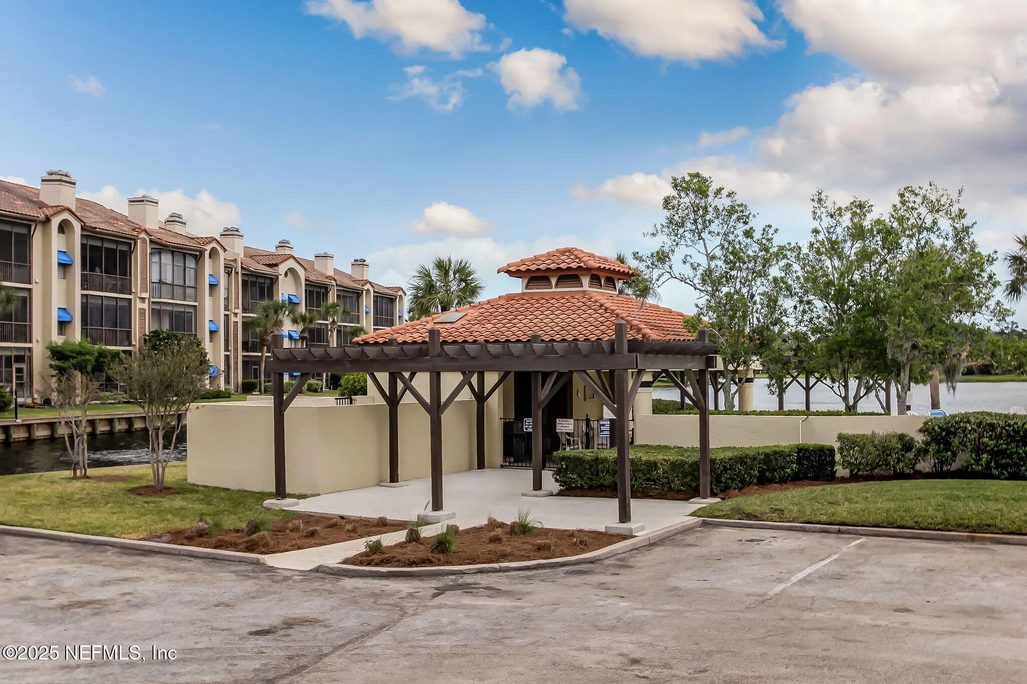 Jacksonville, Florida 32217, United States, 3 Bedrooms Bedrooms, ,2 BathroomsBathrooms,Residential,Active,198811