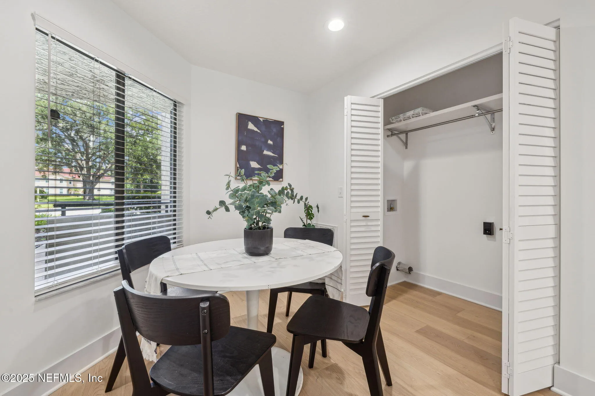 Jacksonville, Florida 32217, United States, 3 Bedrooms Bedrooms, ,2 BathroomsBathrooms,Residential,Active,198811