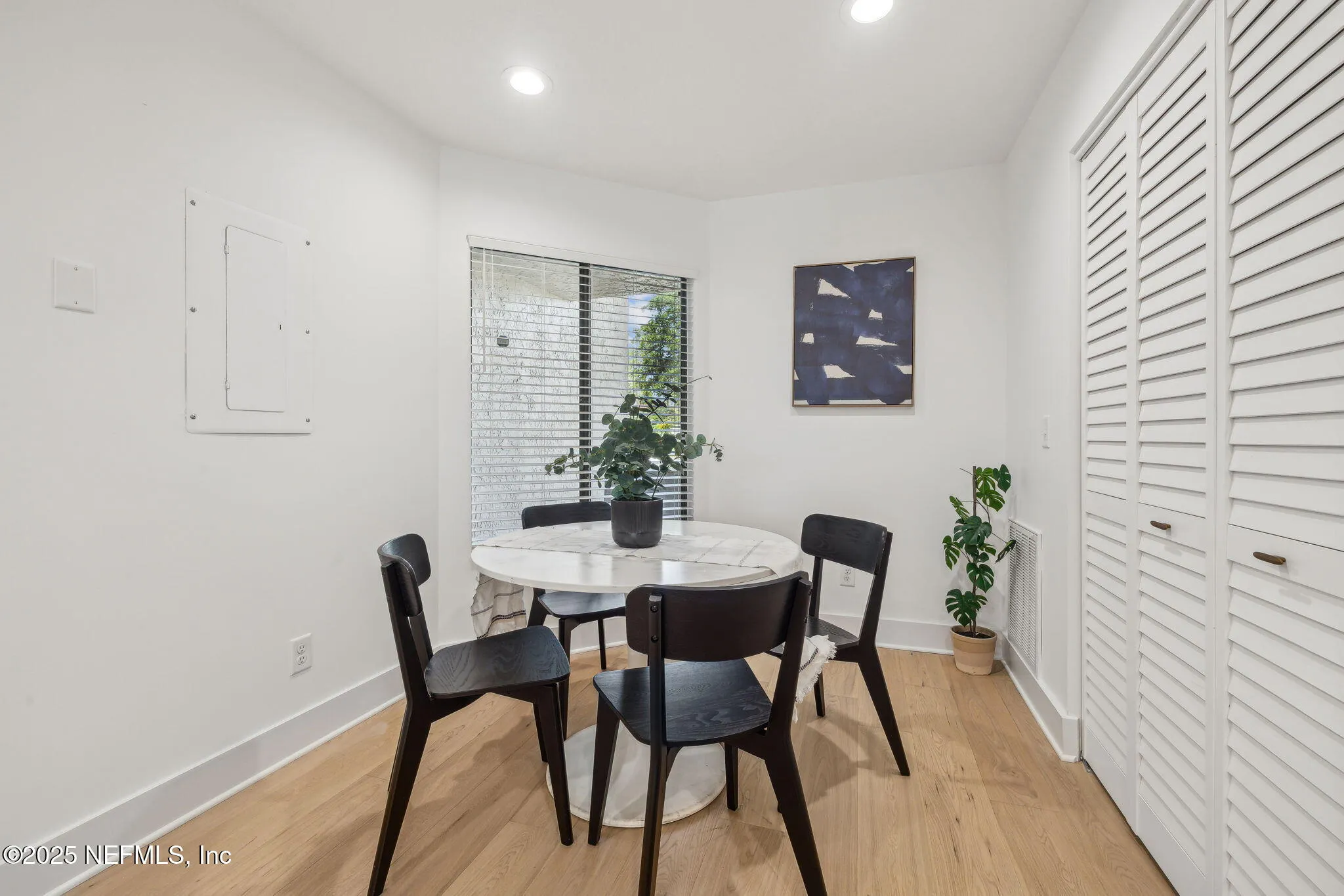 Jacksonville, Florida 32217, United States, 3 Bedrooms Bedrooms, ,2 BathroomsBathrooms,Residential,Active,198811