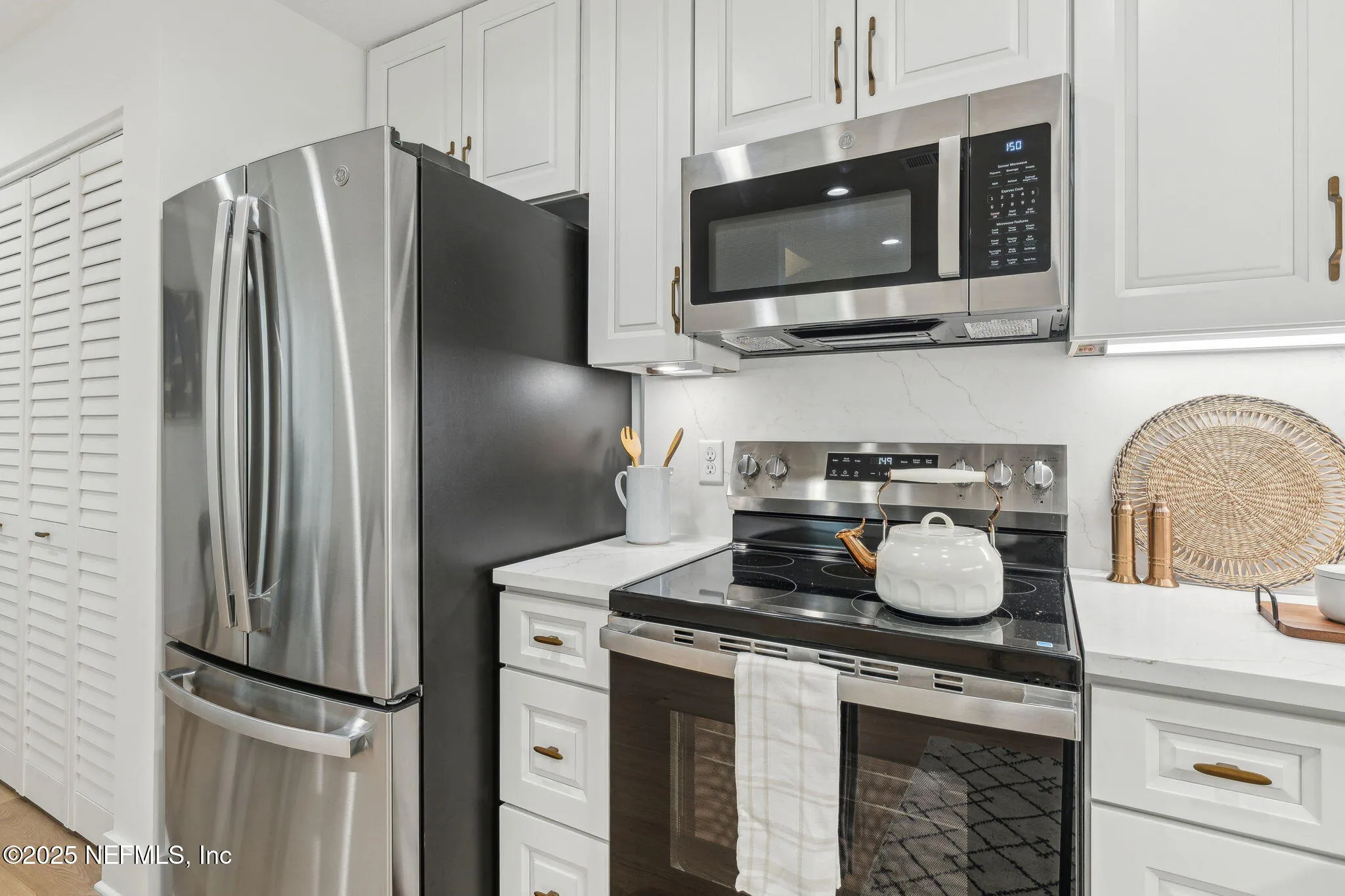 Jacksonville, Florida 32217, United States, 3 Bedrooms Bedrooms, ,2 BathroomsBathrooms,Residential,Active,198811