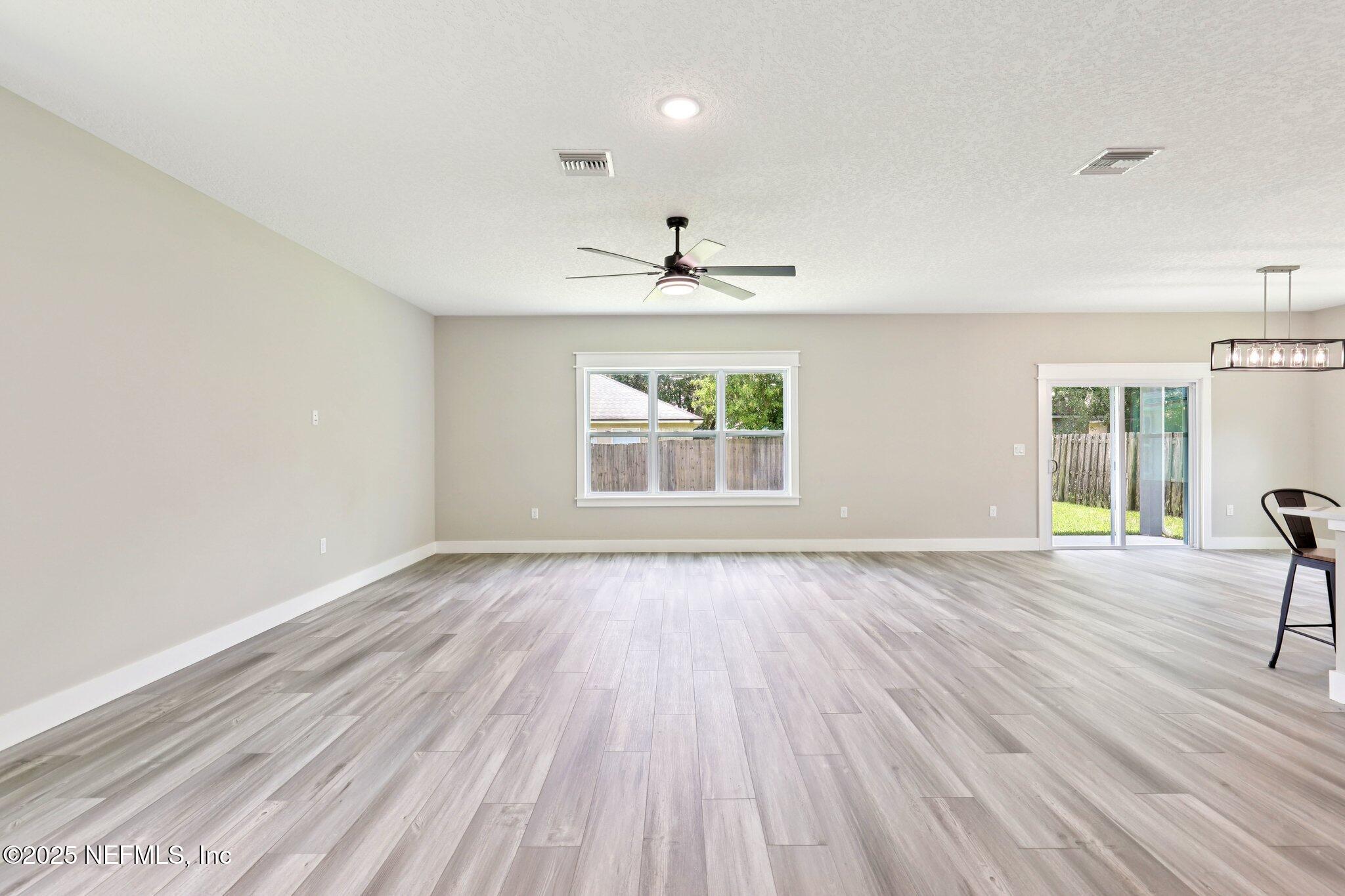703 BELLSHIRE Drive