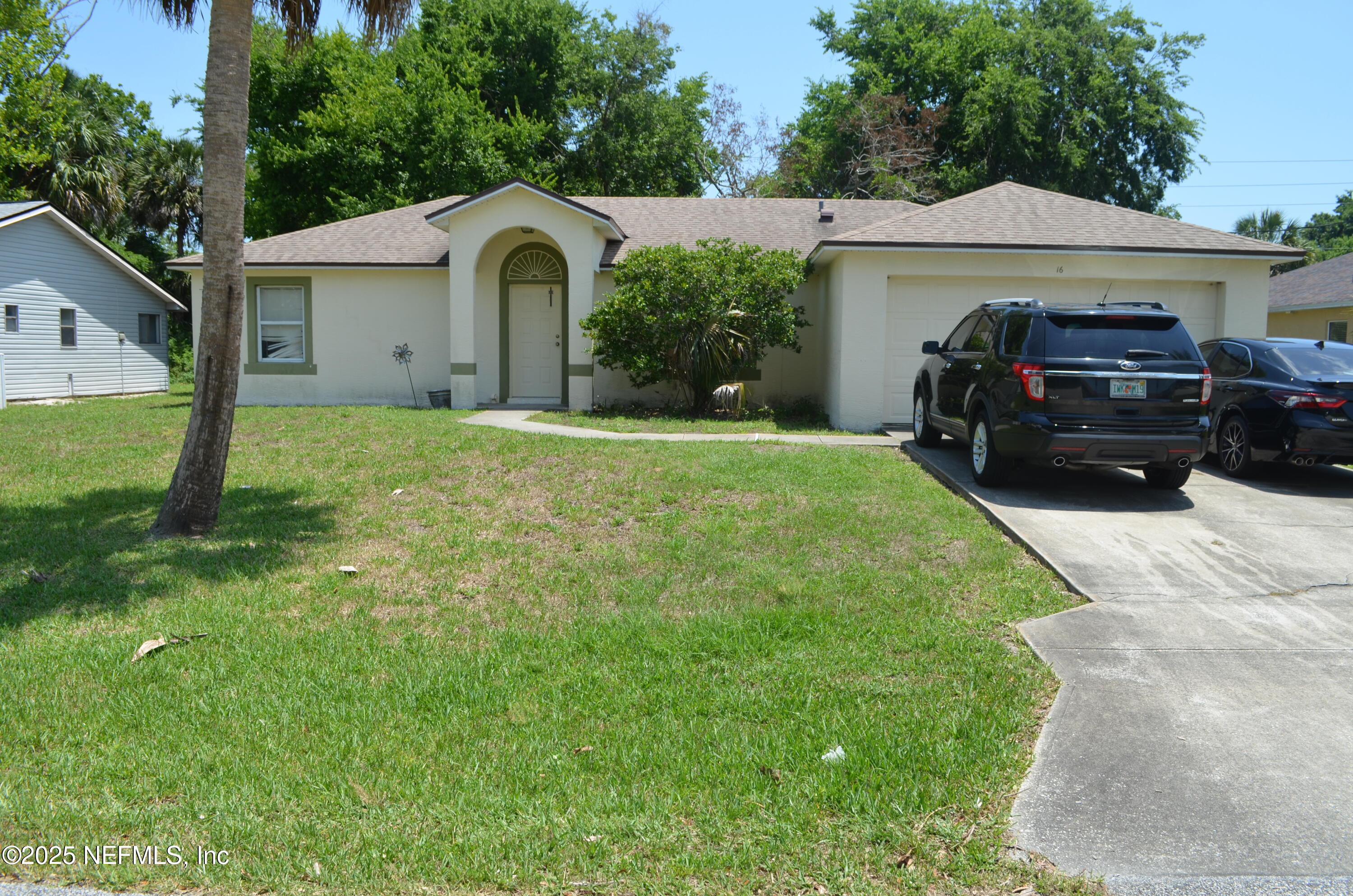 16 CORAL REEF Court N