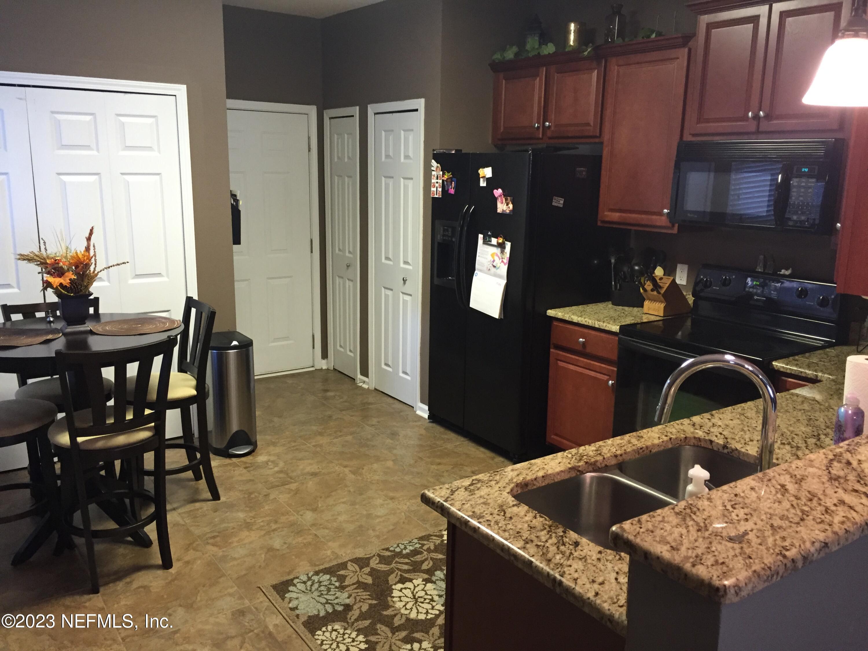 JACKSONVILLE, FL home for sale located at 1202 SOUTHERN STREAM CT, JACKSONVILLE, FL 32259