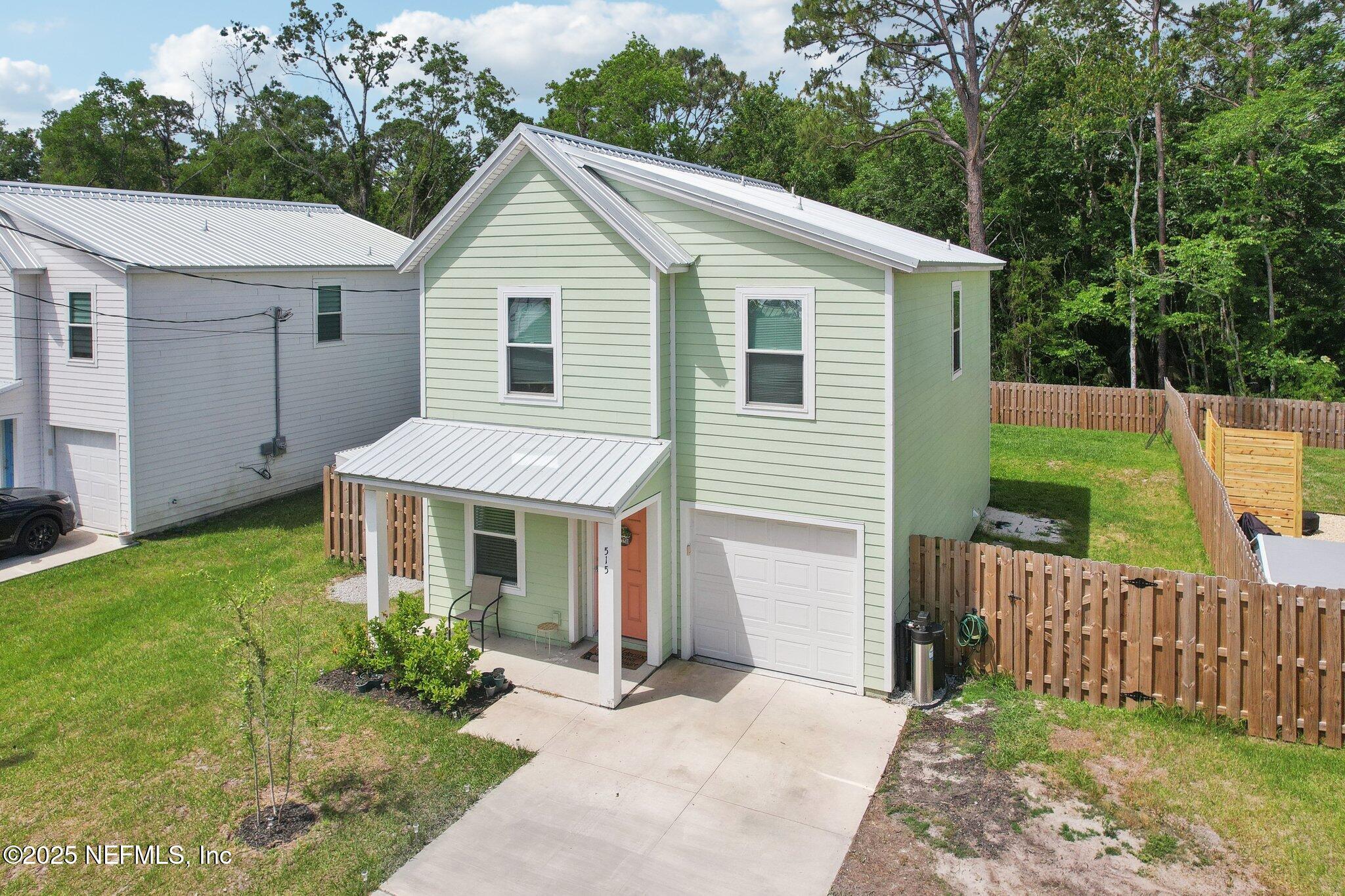 515 S WOODLAWN Street