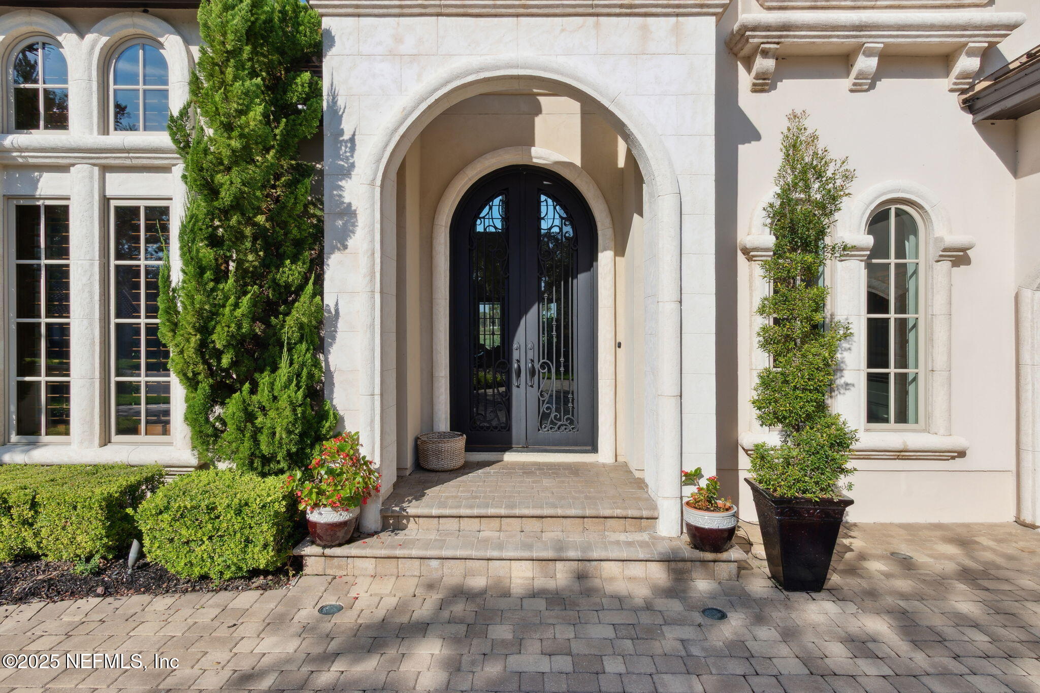 120 REGENTS Place