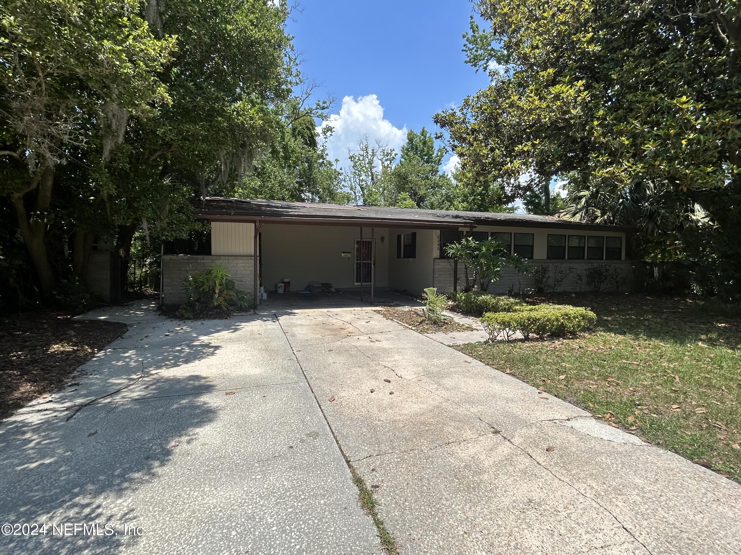 Jacksonville, FL home for sale located at 7446 Spinola Road, Jacksonville, FL 32217