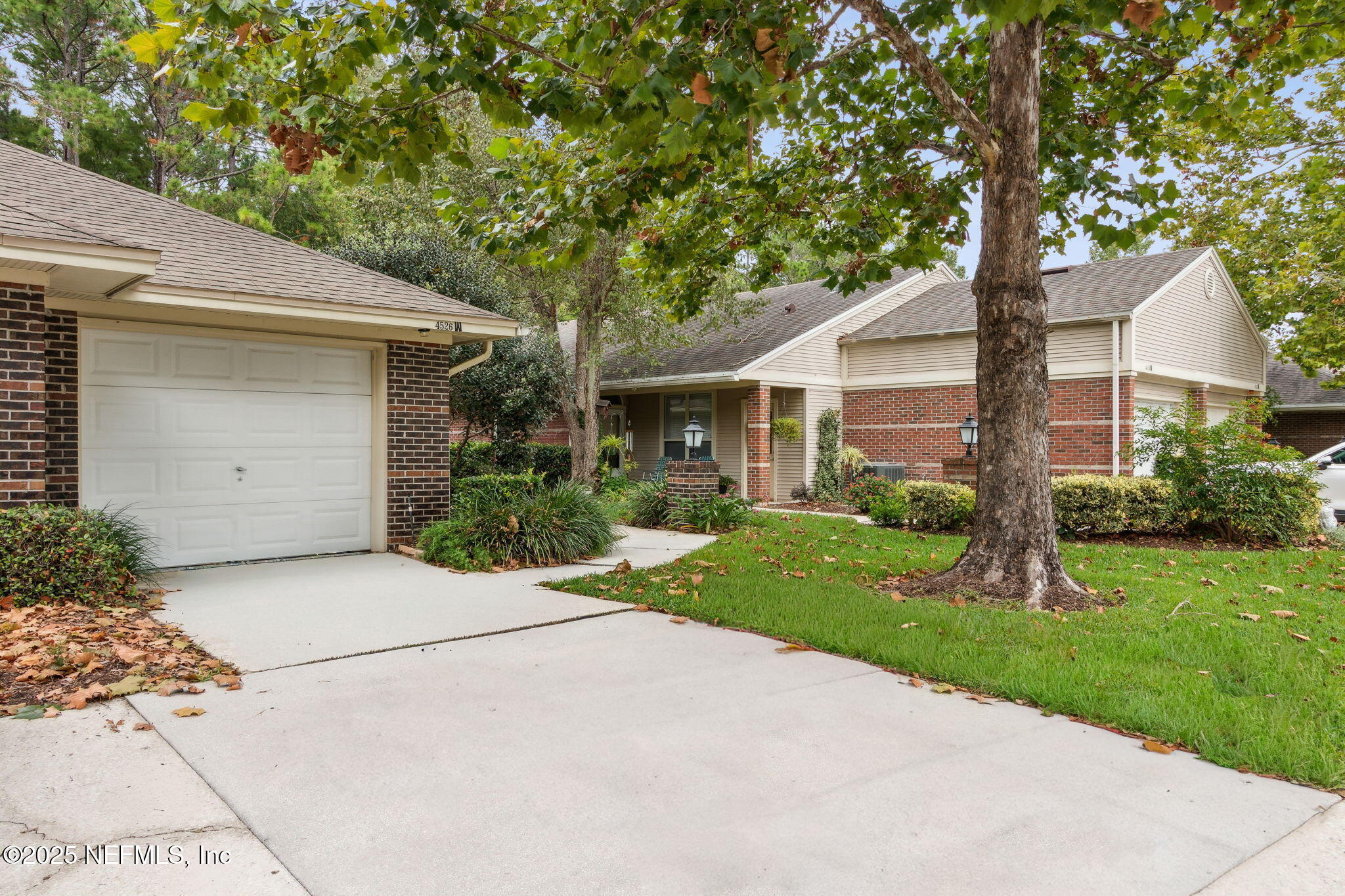 4526 MIDDLETON PARK Circle W