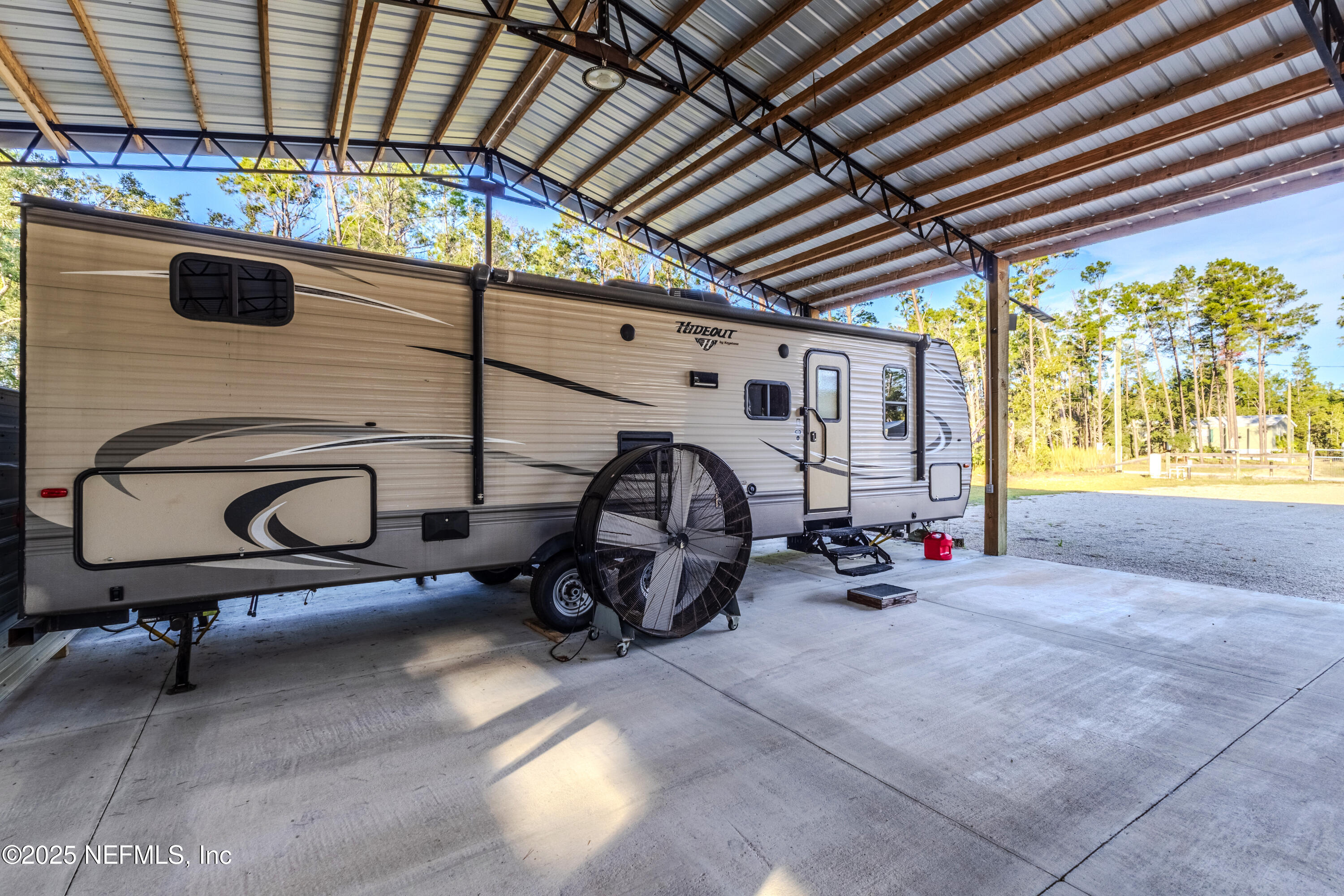 1313 OAK POND Circle