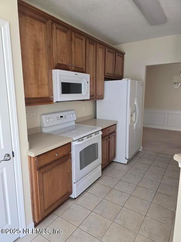 6746 WHITE BLOSSOM Circle 36C