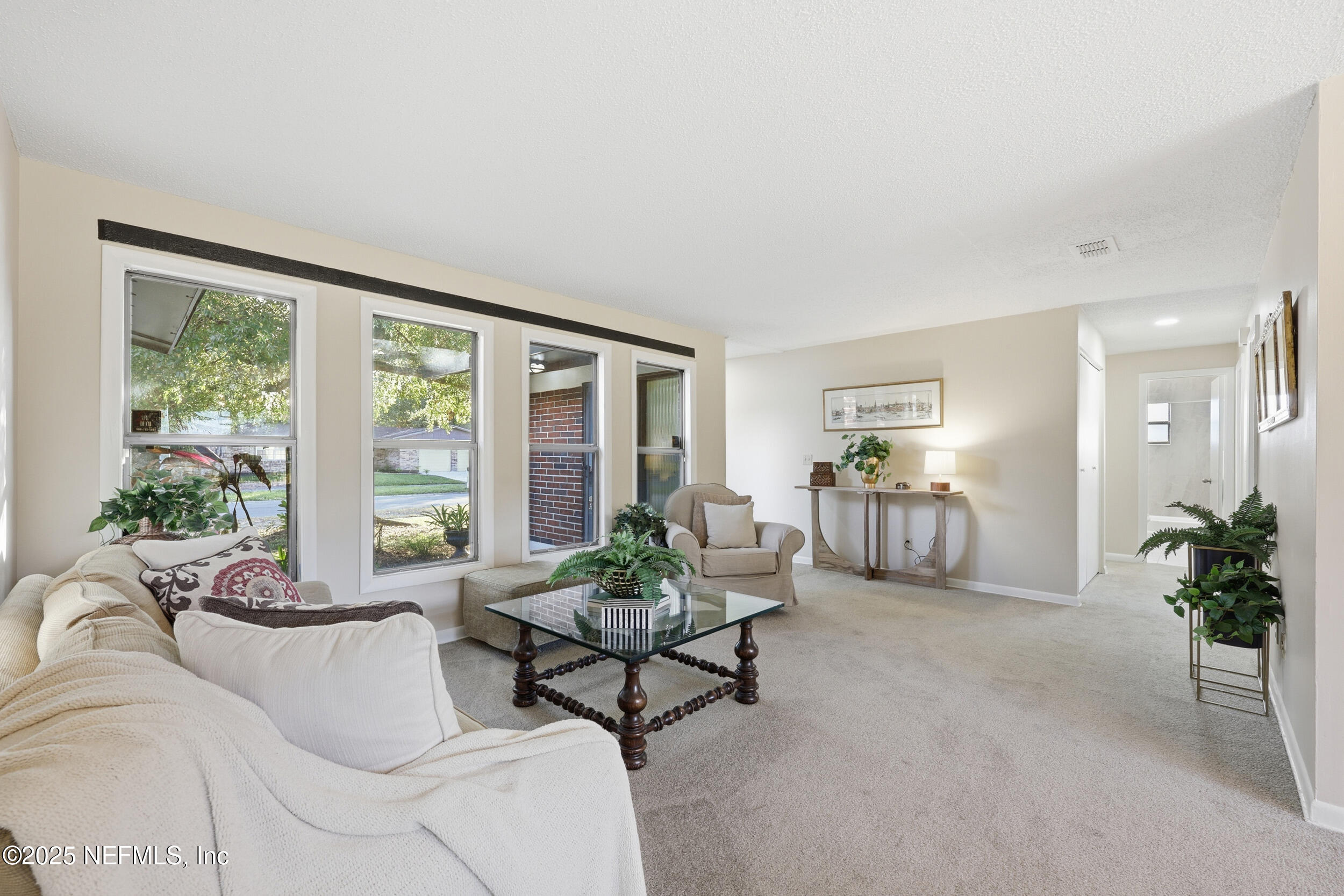 521 CLERMONT Avenue S