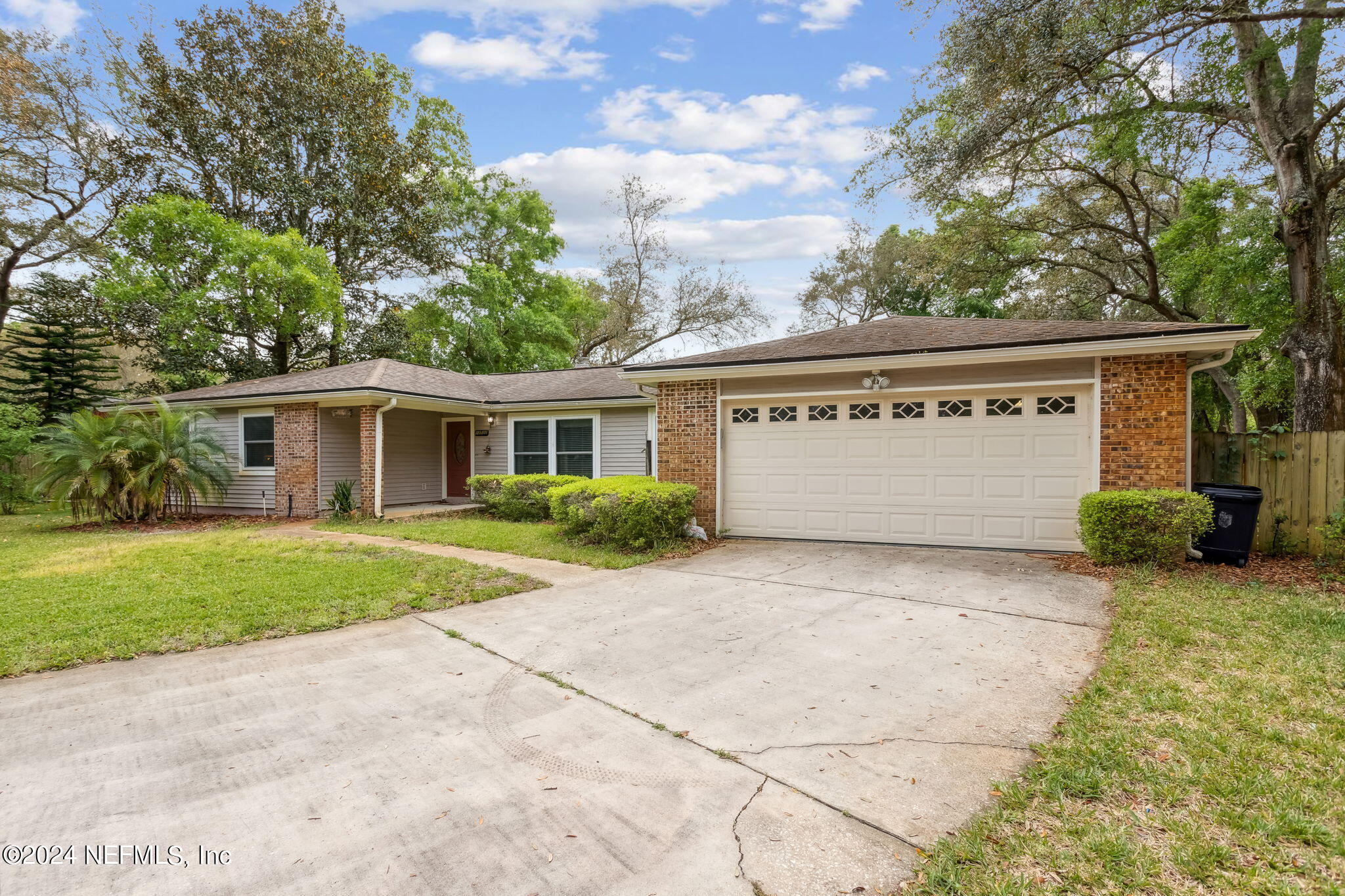 Jacksonville, FL home for sale located at 13532 Tarrasa Court W, Jacksonville, FL 32225