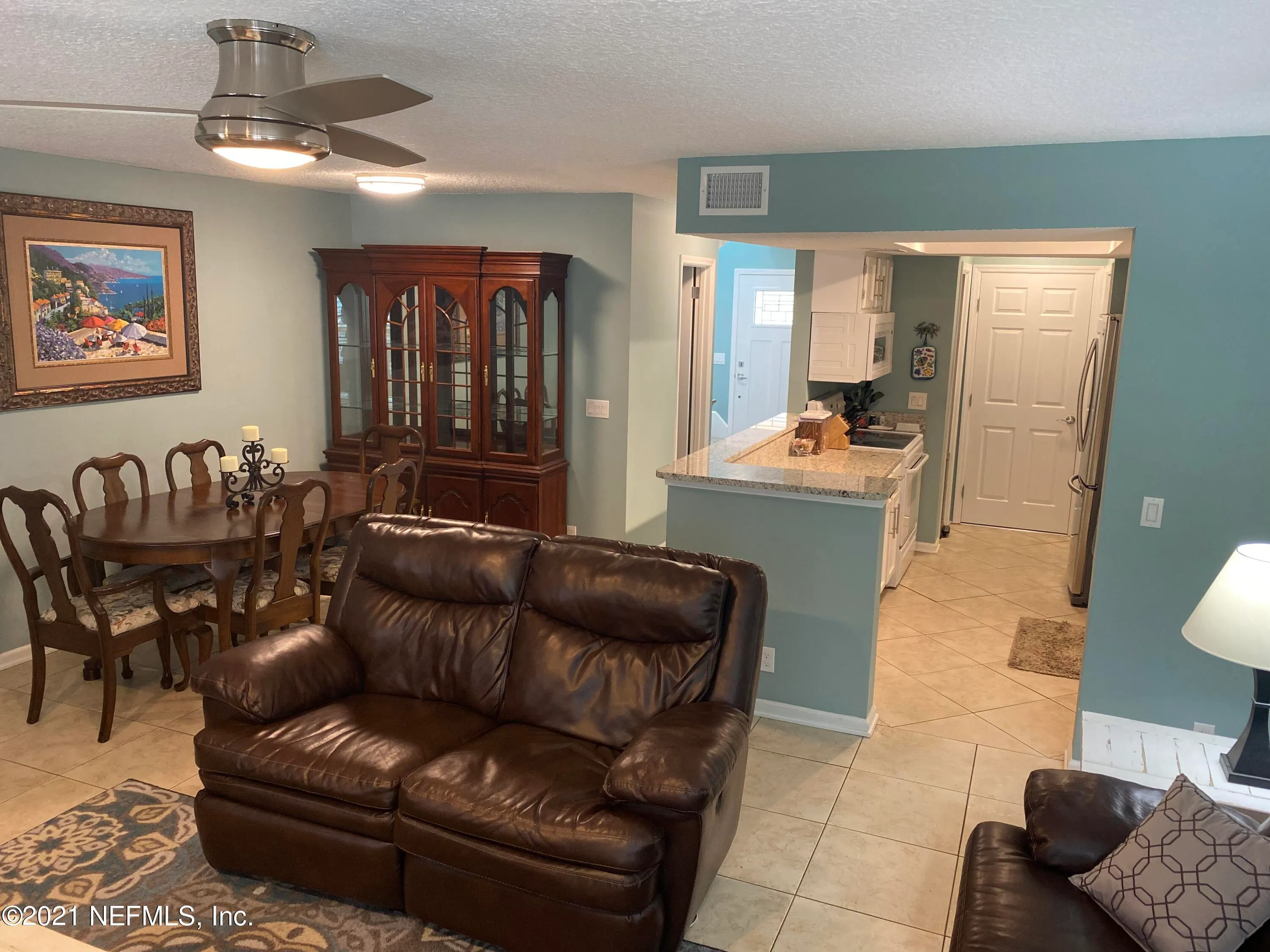 Jacksonville Beach, Florida 32250, United States, 2 Bedrooms Bedrooms, ,2 BathroomsBathrooms,Residential,Pending,32517