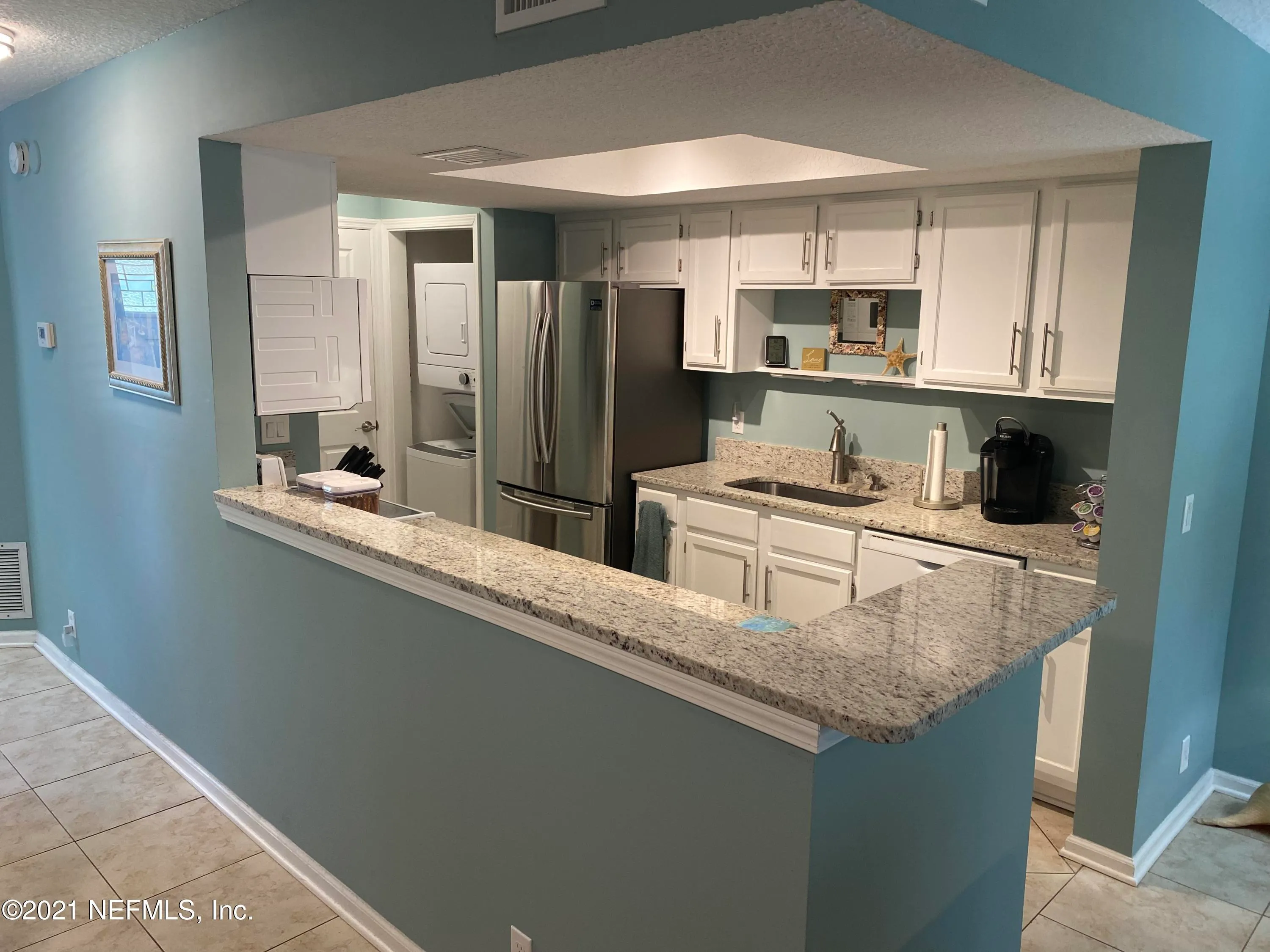 Jacksonville Beach, Florida 32250, United States, 2 Bedrooms Bedrooms, ,2 BathroomsBathrooms,Residential,Pending,32517