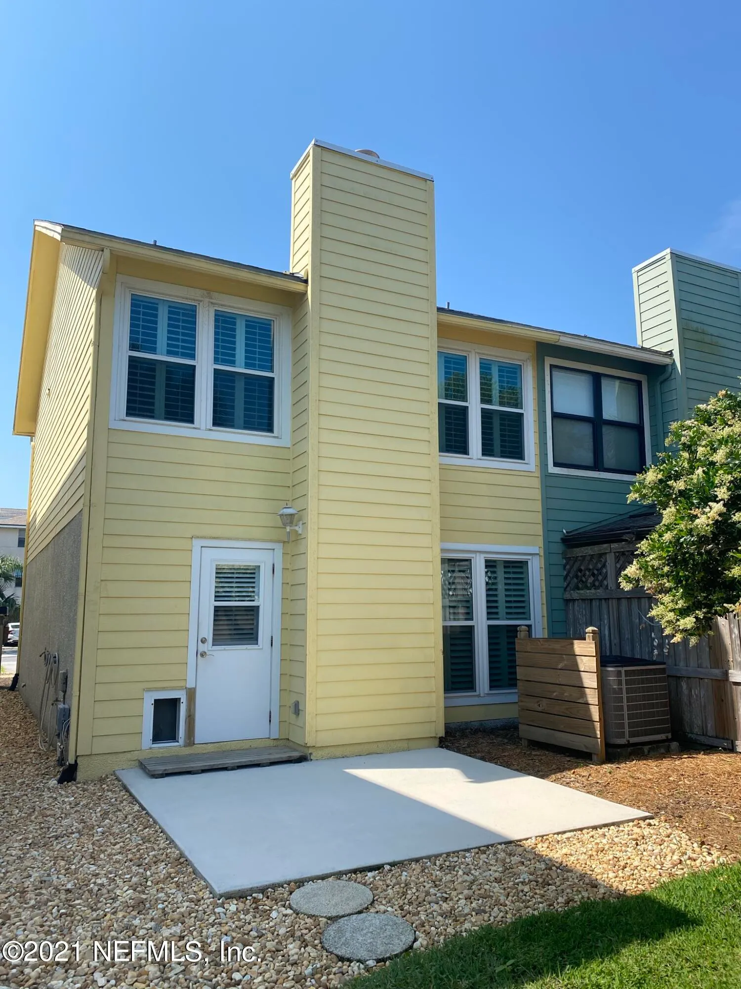 Jacksonville Beach, Florida 32250, United States, 2 Bedrooms Bedrooms, ,2 BathroomsBathrooms,Residential,Pending,32517