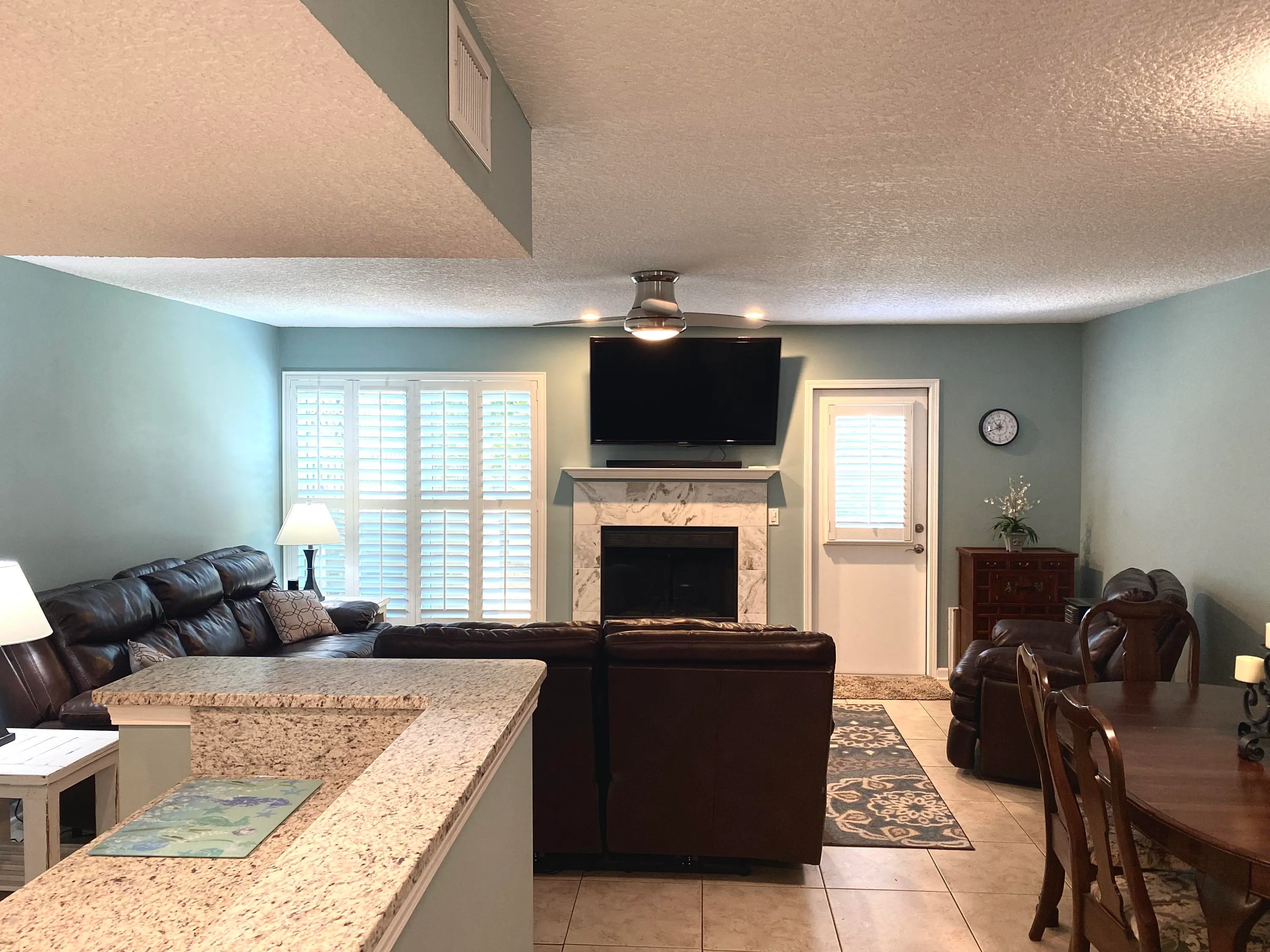 Jacksonville Beach, Florida 32250, United States, 2 Bedrooms Bedrooms, ,2 BathroomsBathrooms,Residential,Pending,32517