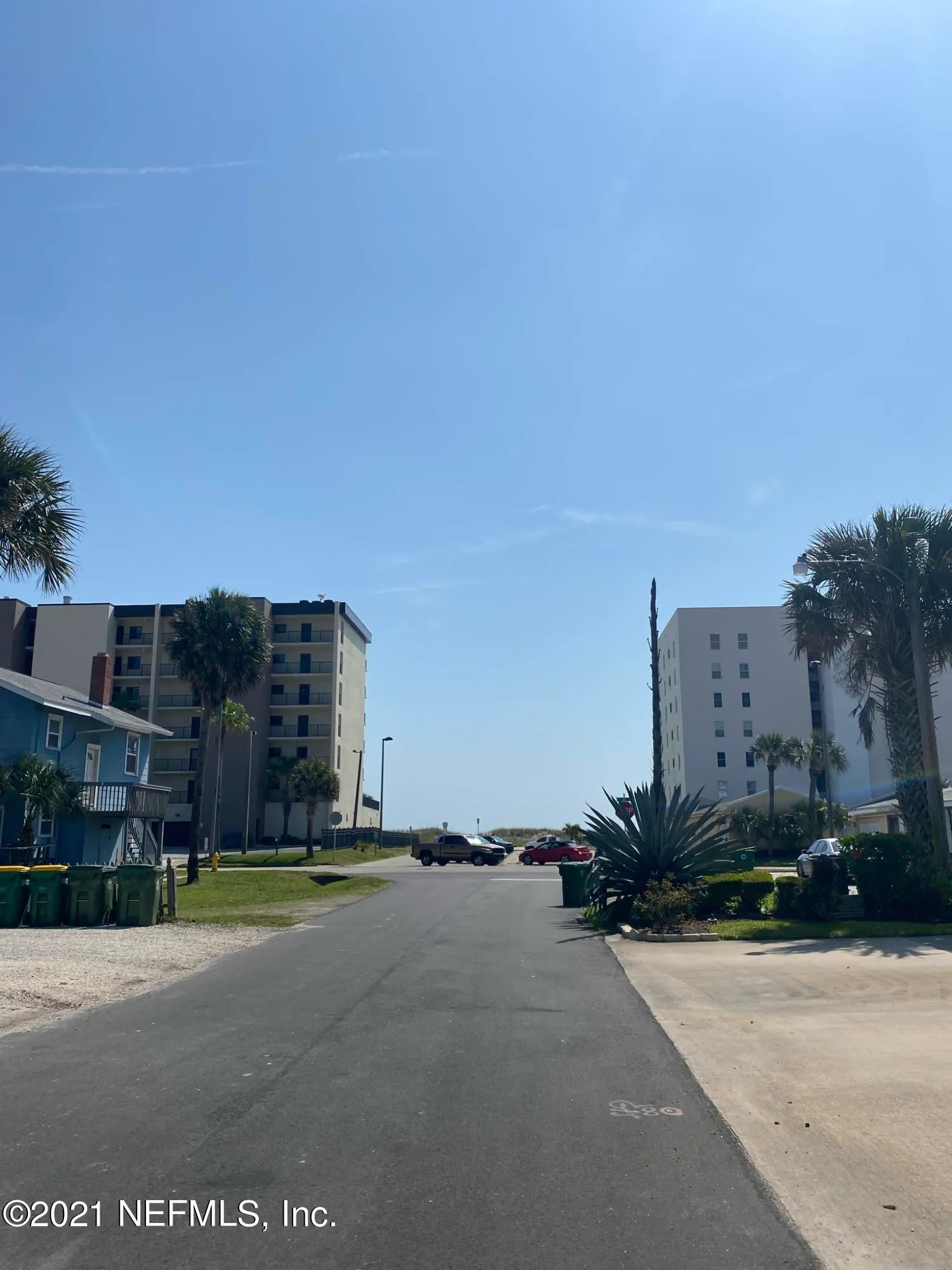 Jacksonville Beach, Florida 32250, United States, 2 Bedrooms Bedrooms, ,2 BathroomsBathrooms,Residential,Pending,32517