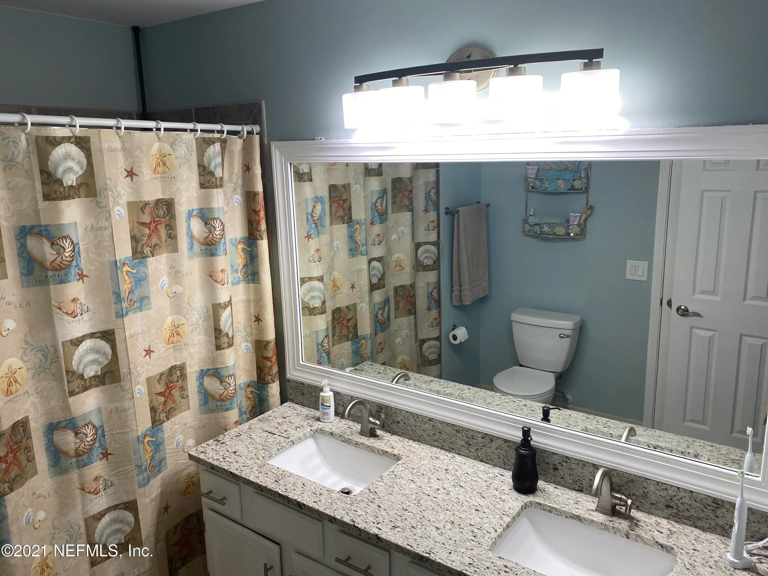 Jacksonville Beach, Florida 32250, United States, 2 Bedrooms Bedrooms, ,2 BathroomsBathrooms,Residential,Pending,32517