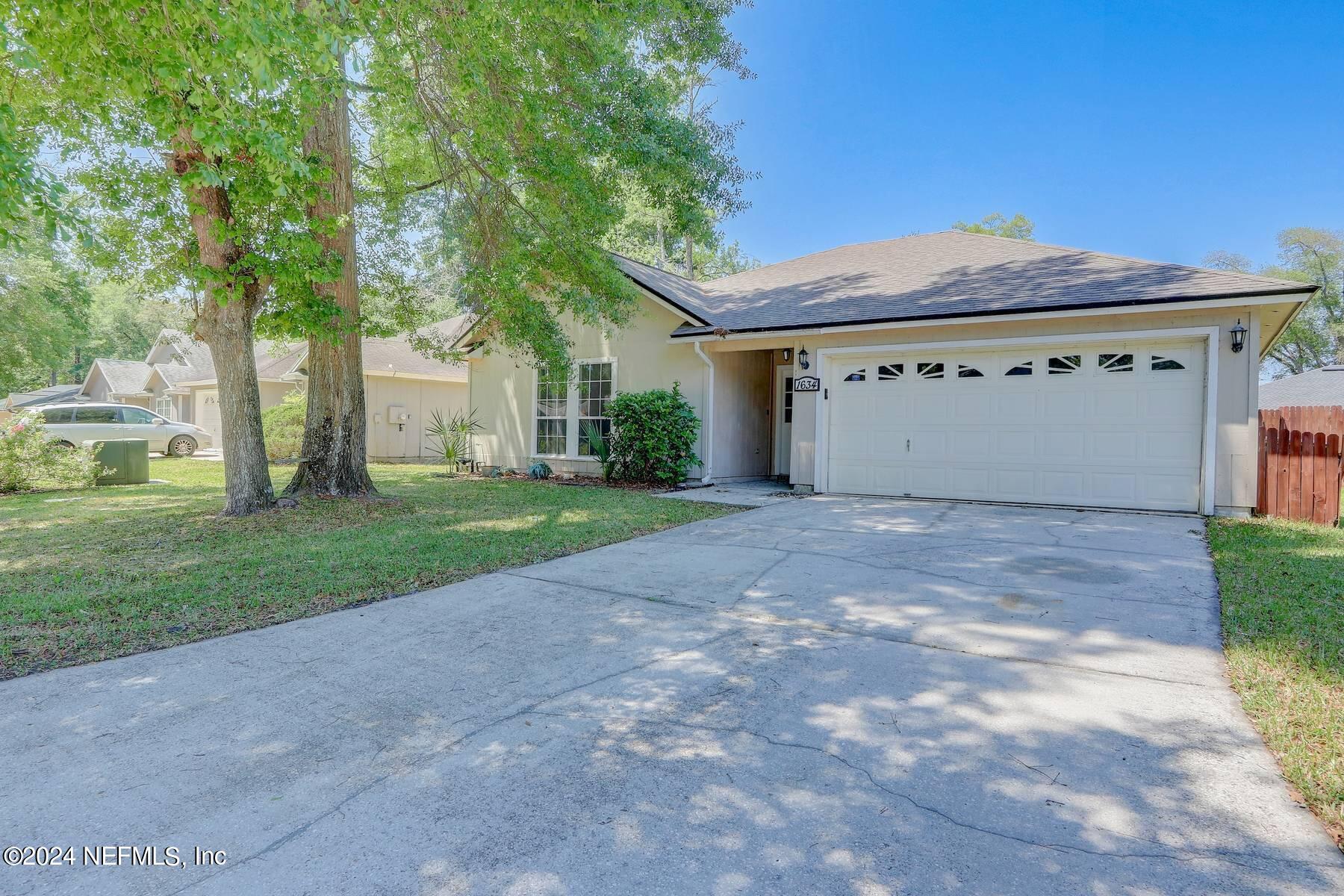 Jacksonville, FL home for sale located at 1634 Spring Oaks Lane, Jacksonville, FL 32221