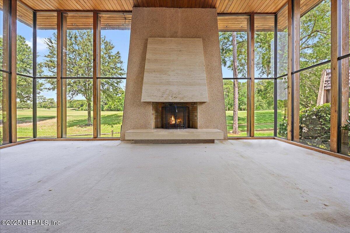 7868 WOODSDALE Lane