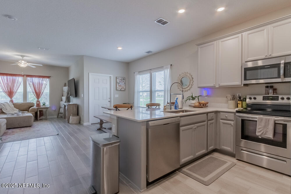 1193 BEACH DUNE Drive