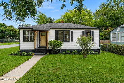 Photo of 703 KING Street, Jacksonville, FL 32204 (MLS # 2151095)