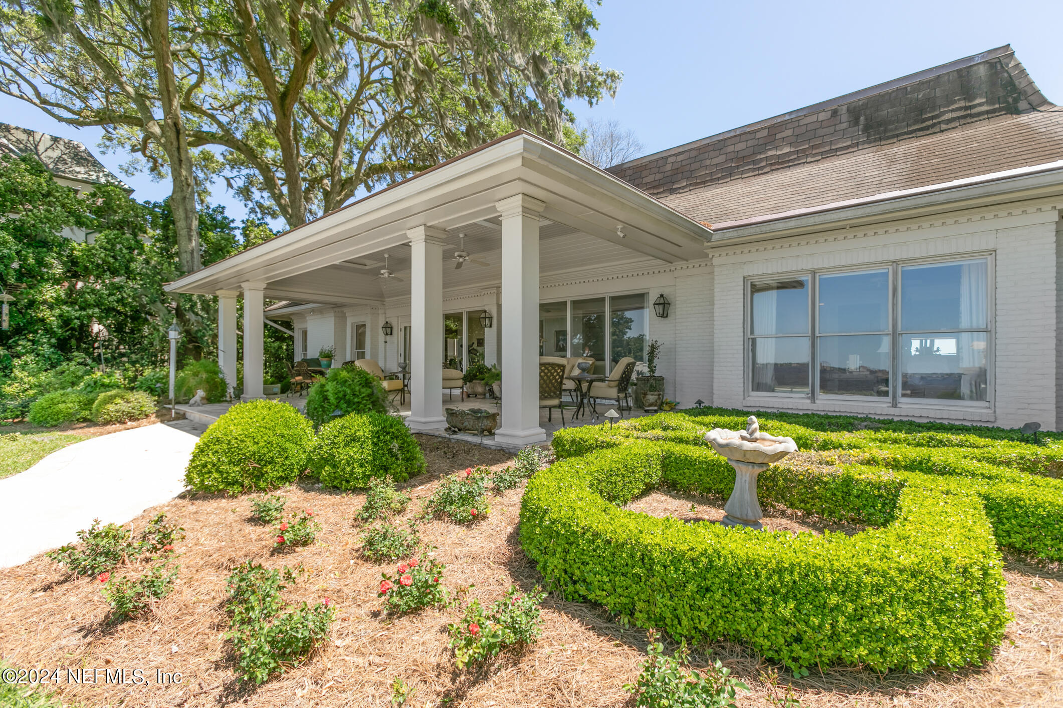 Jacksonville, Florida 32207, United States, 5 Bedrooms Bedrooms, ,6 BathroomsBathrooms,Residential,Pending,27159