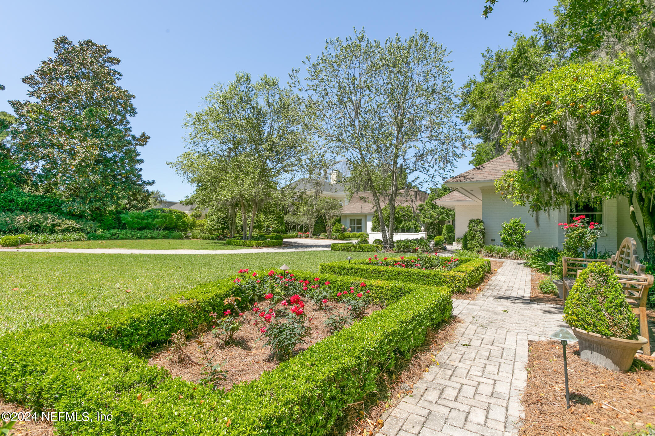 Jacksonville, Florida 32207, United States, 5 Bedrooms Bedrooms, ,6 BathroomsBathrooms,Residential,Pending,27159