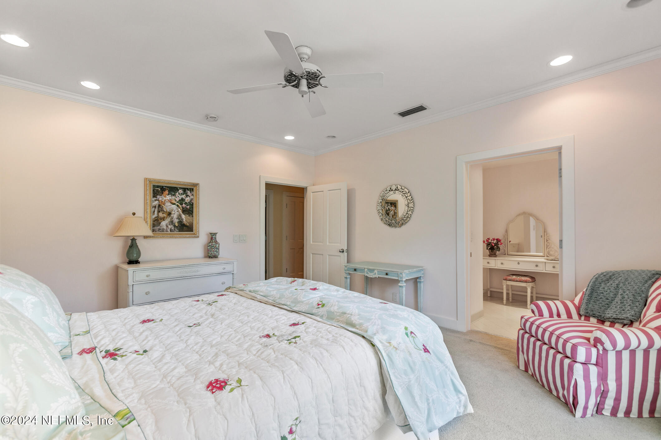 Jacksonville, Florida 32207, United States, 5 Bedrooms Bedrooms, ,6 BathroomsBathrooms,Residential,Pending,27159