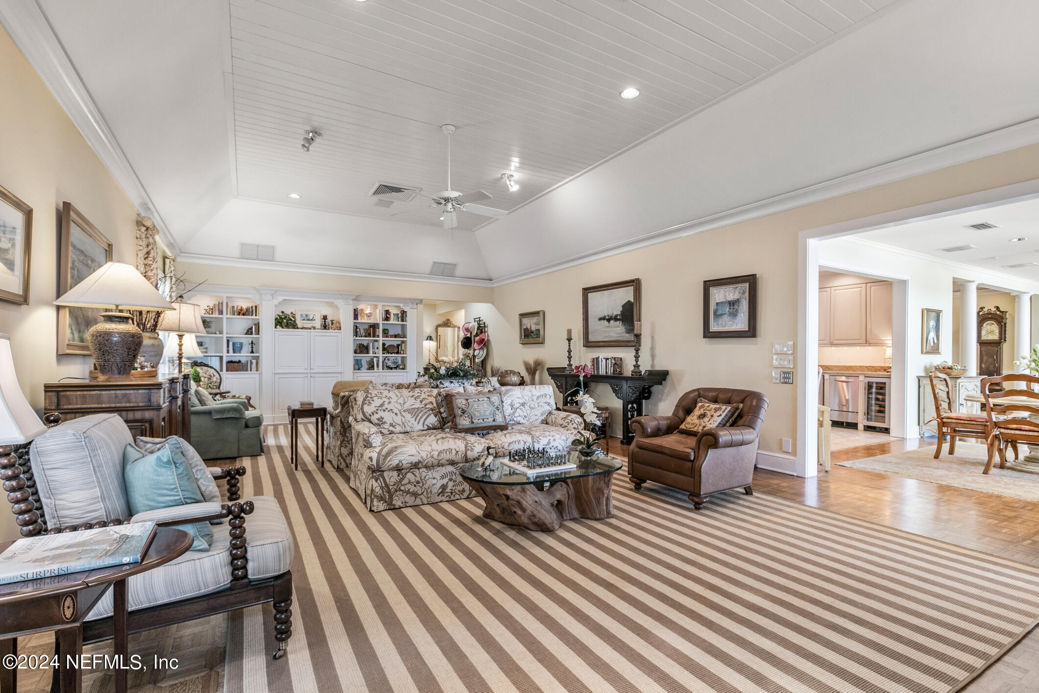 Jacksonville, Florida 32207, United States, 5 Bedrooms Bedrooms, ,6 BathroomsBathrooms,Residential,Pending,27159