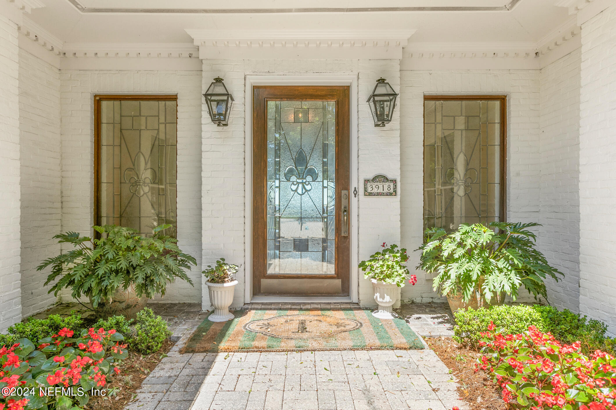 Jacksonville, Florida 32207, United States, 5 Bedrooms Bedrooms, ,6 BathroomsBathrooms,Residential,Pending,27159