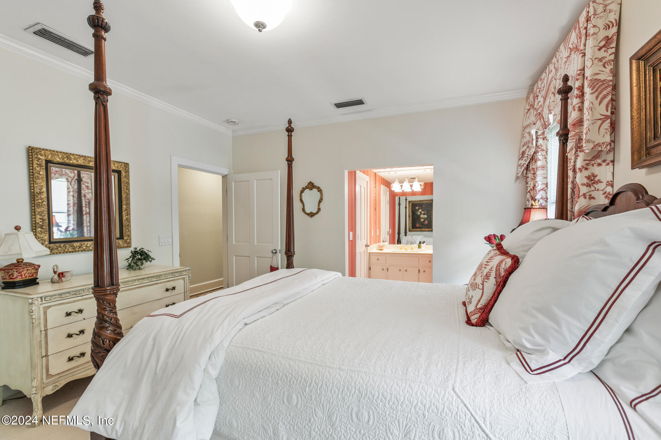 Jacksonville, Florida 32207, United States, 5 Bedrooms Bedrooms, ,6 BathroomsBathrooms,Residential,Pending,27159