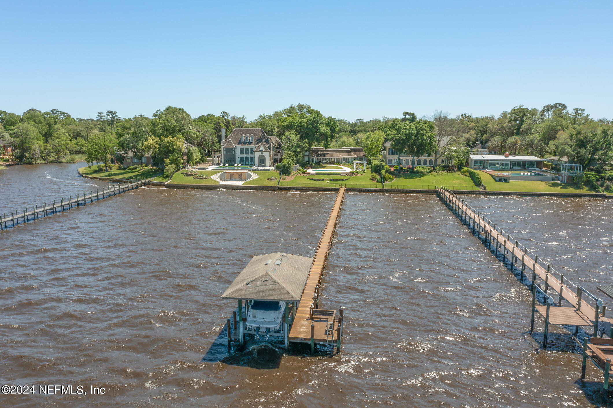 Jacksonville, Florida 32207, United States, 5 Bedrooms Bedrooms, ,6 BathroomsBathrooms,Residential,Pending,27159