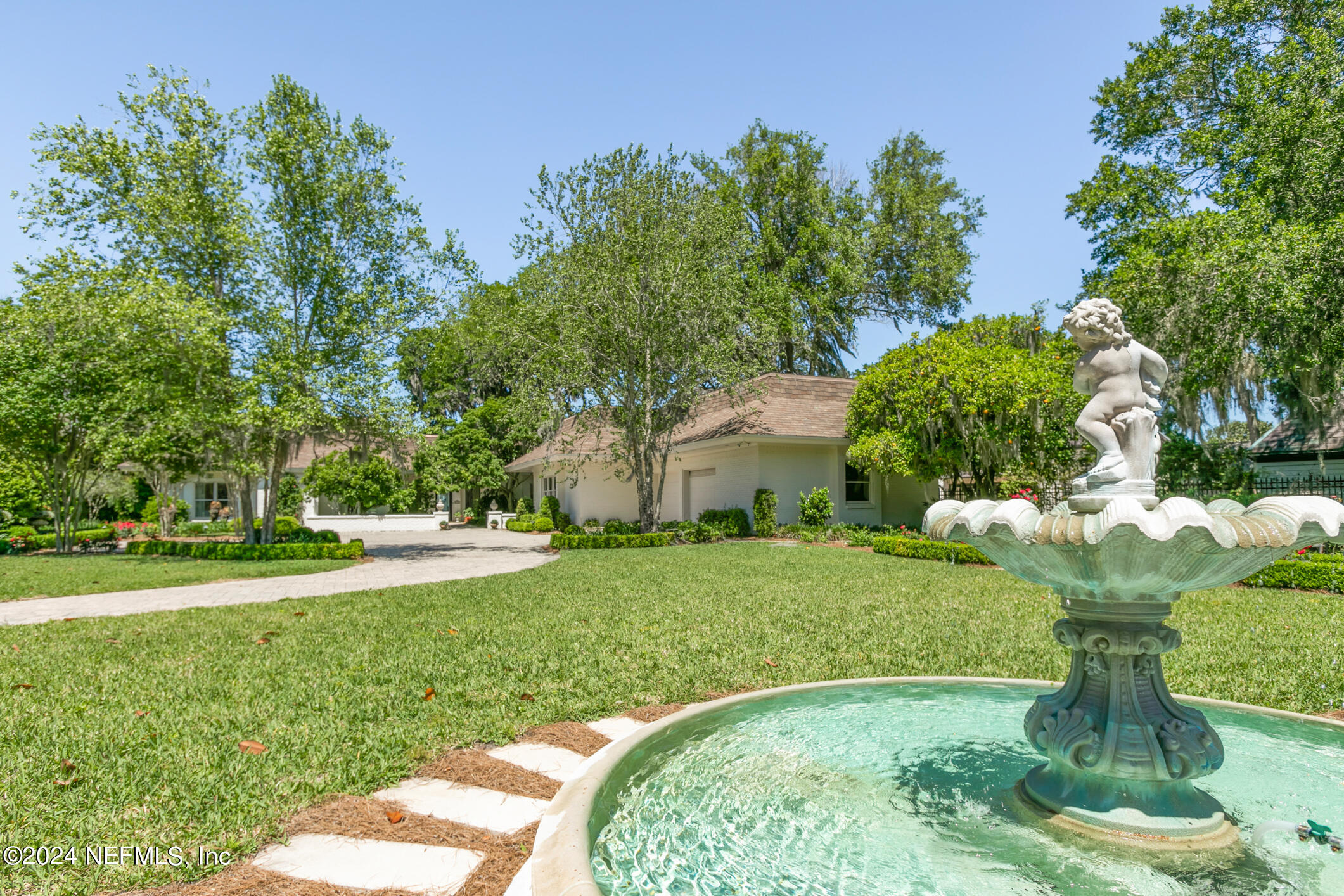 Jacksonville, Florida 32207, United States, 5 Bedrooms Bedrooms, ,6 BathroomsBathrooms,Residential,Pending,27159