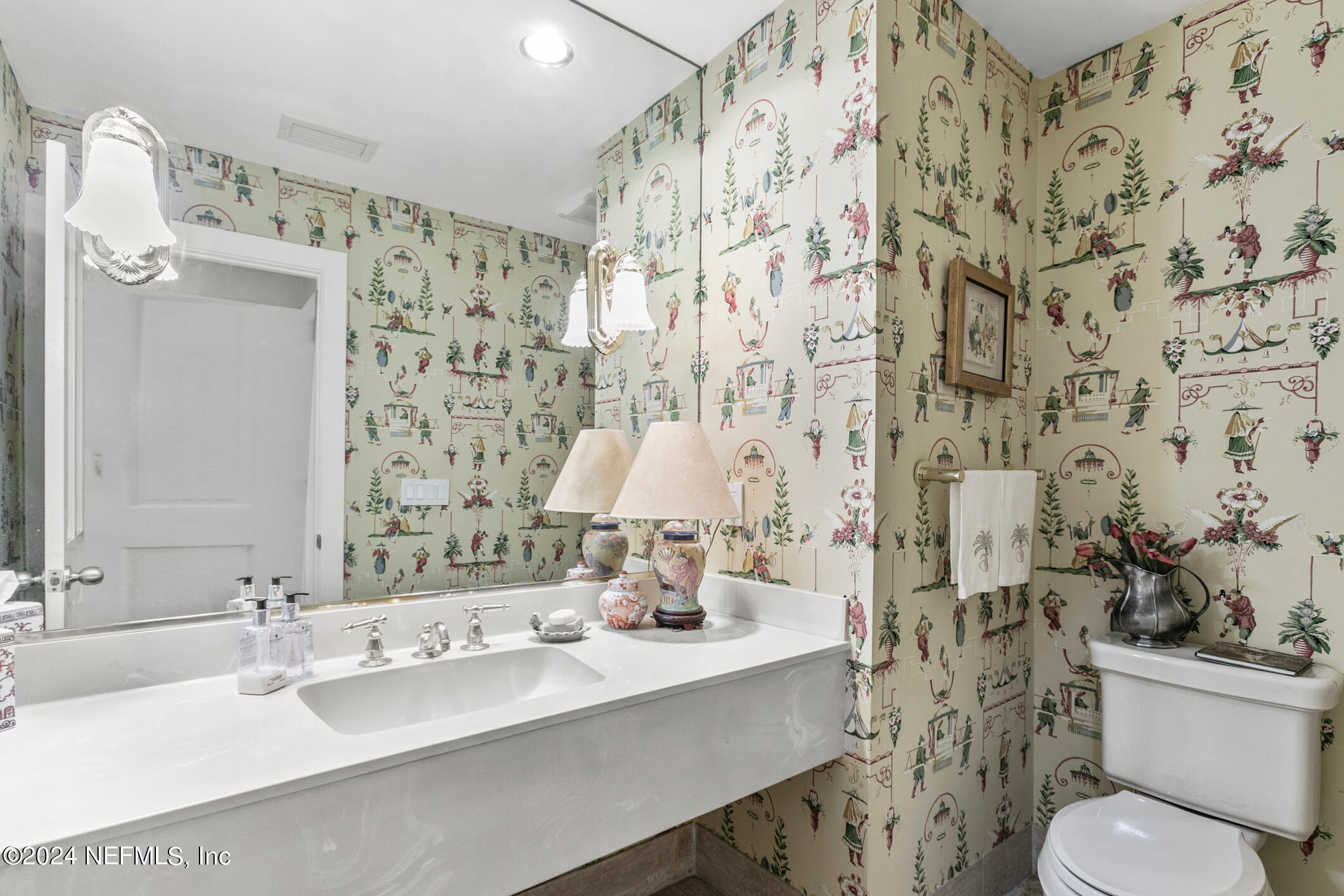 Jacksonville, Florida 32207, United States, 5 Bedrooms Bedrooms, ,6 BathroomsBathrooms,Residential,Pending,27159