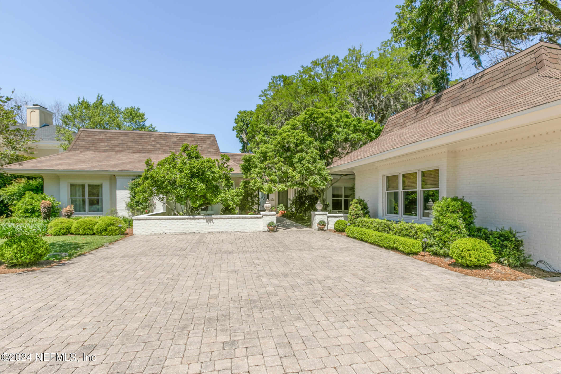 Jacksonville, Florida 32207, United States, 5 Bedrooms Bedrooms, ,6 BathroomsBathrooms,Residential,Pending,27159