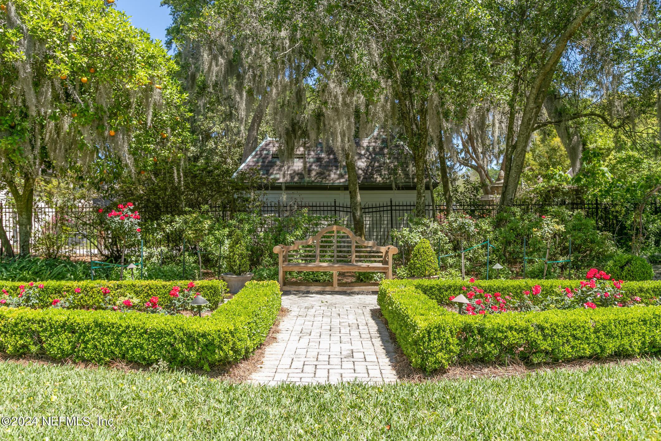 Jacksonville, Florida 32207, United States, 5 Bedrooms Bedrooms, ,6 BathroomsBathrooms,Residential,Pending,27159