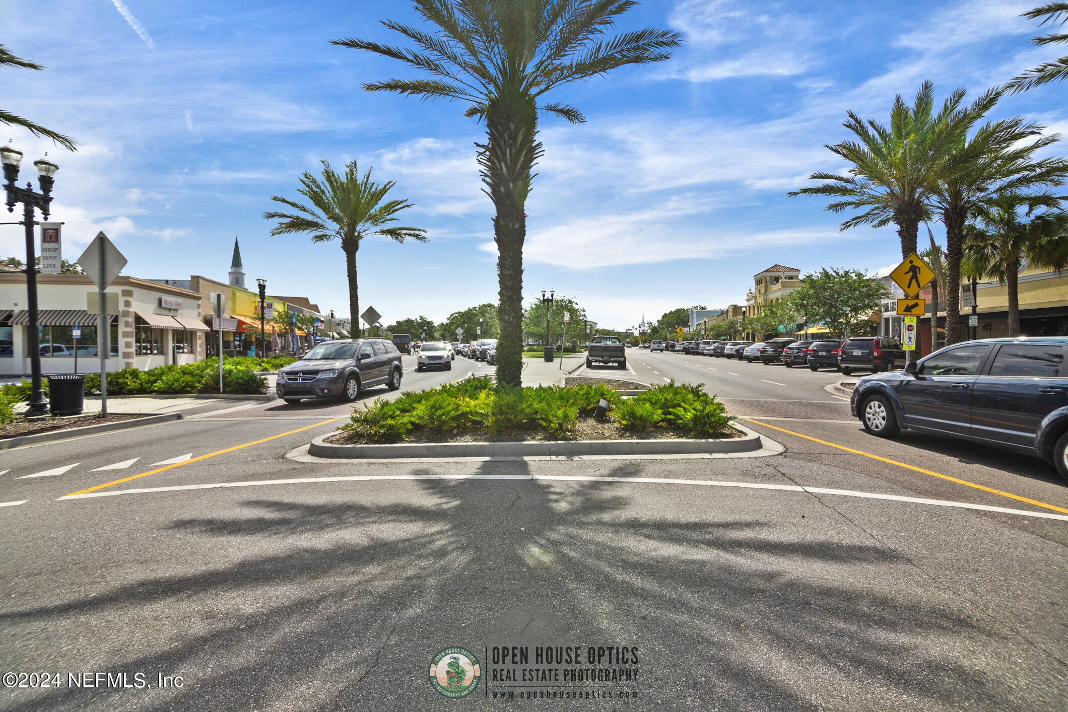 Jacksonville, Florida 32207, United States, 5 Bedrooms Bedrooms, ,6 BathroomsBathrooms,Residential,Pending,27159