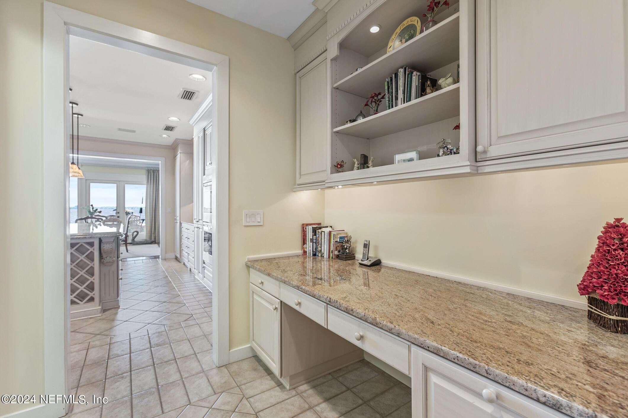 Jacksonville, Florida 32207, United States, 5 Bedrooms Bedrooms, ,6 BathroomsBathrooms,Residential,Pending,27159