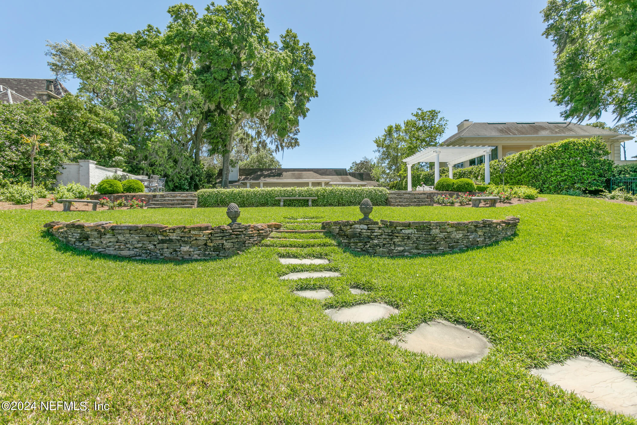 Jacksonville, Florida 32207, United States, 5 Bedrooms Bedrooms, ,6 BathroomsBathrooms,Residential,Pending,27159