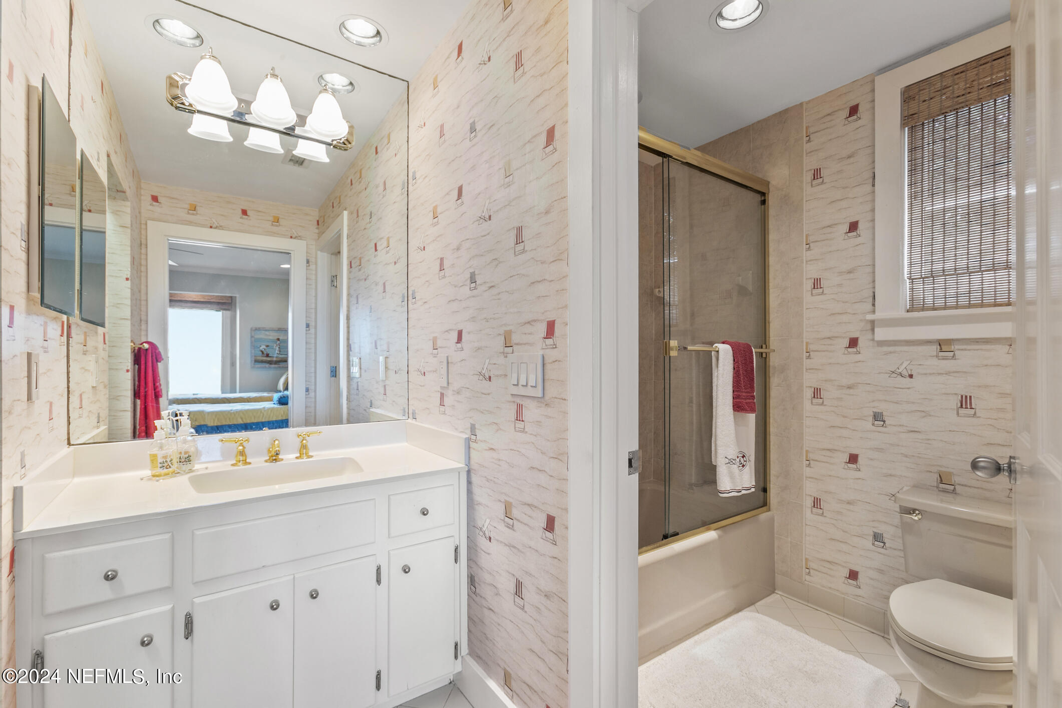 Jacksonville, Florida 32207, United States, 5 Bedrooms Bedrooms, ,6 BathroomsBathrooms,Residential,Pending,27159