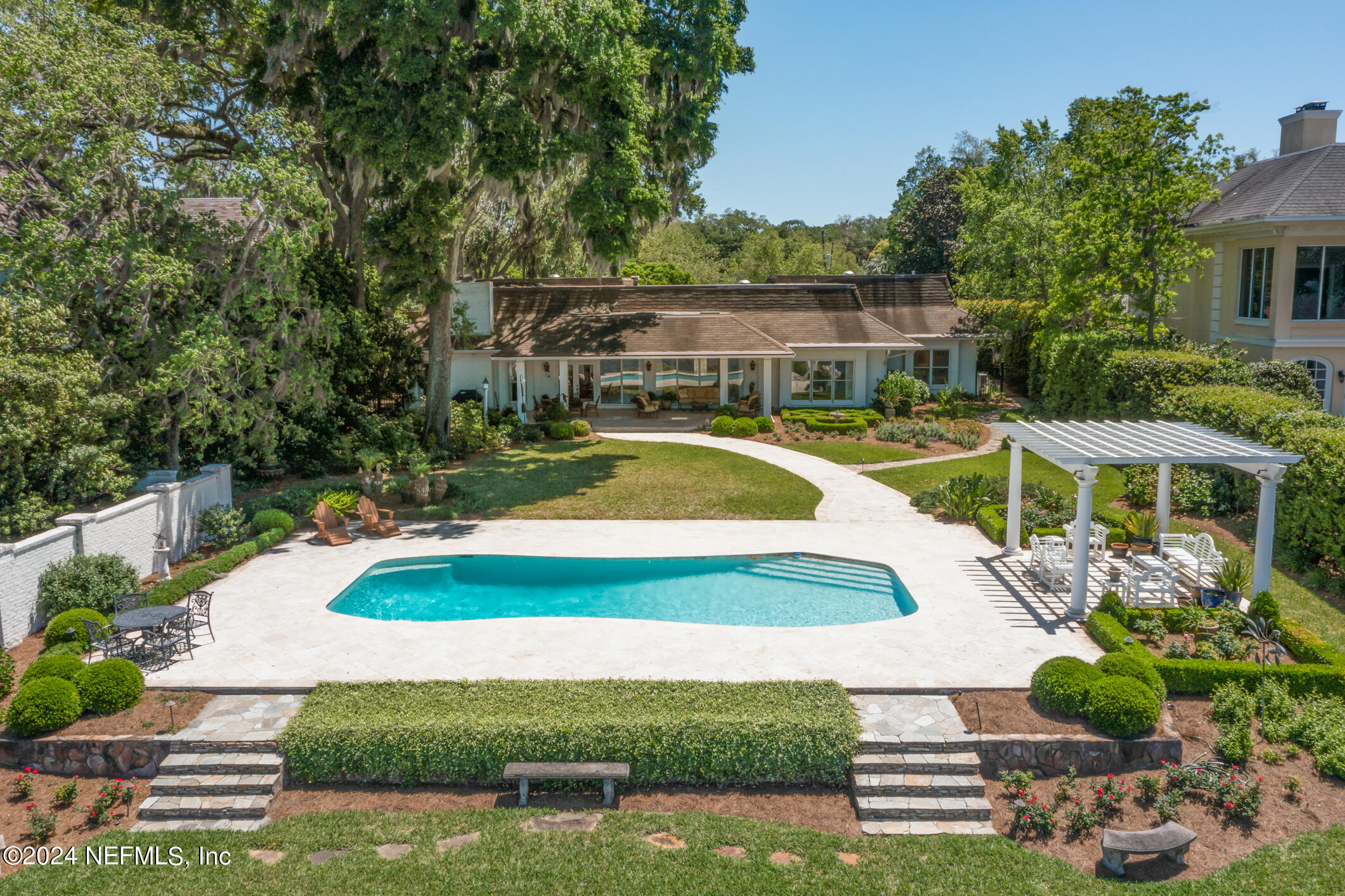 Jacksonville, Florida 32207, United States, 5 Bedrooms Bedrooms, ,6 BathroomsBathrooms,Residential,Pending,27159