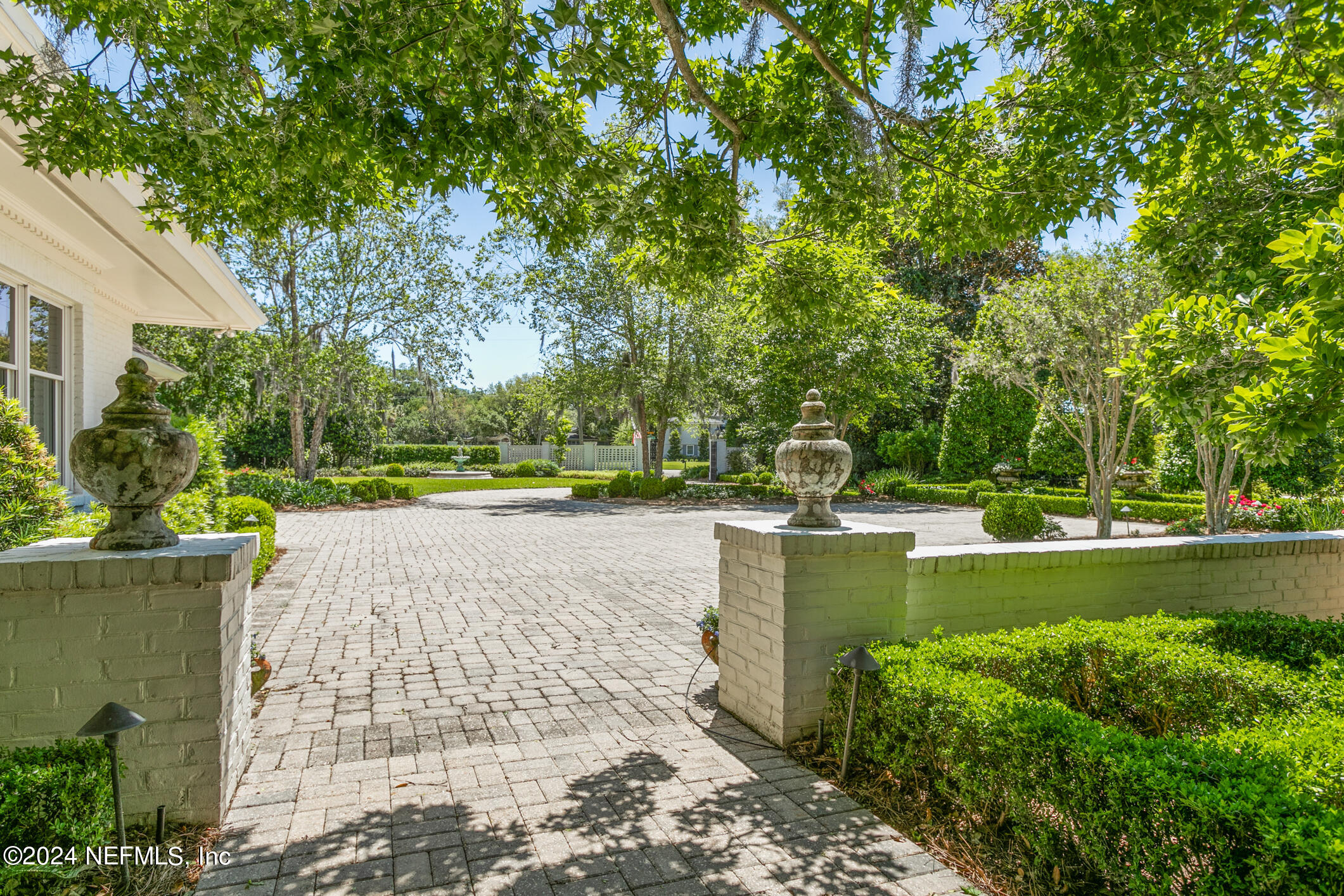 Jacksonville, Florida 32207, United States, 5 Bedrooms Bedrooms, ,6 BathroomsBathrooms,Residential,Pending,27159