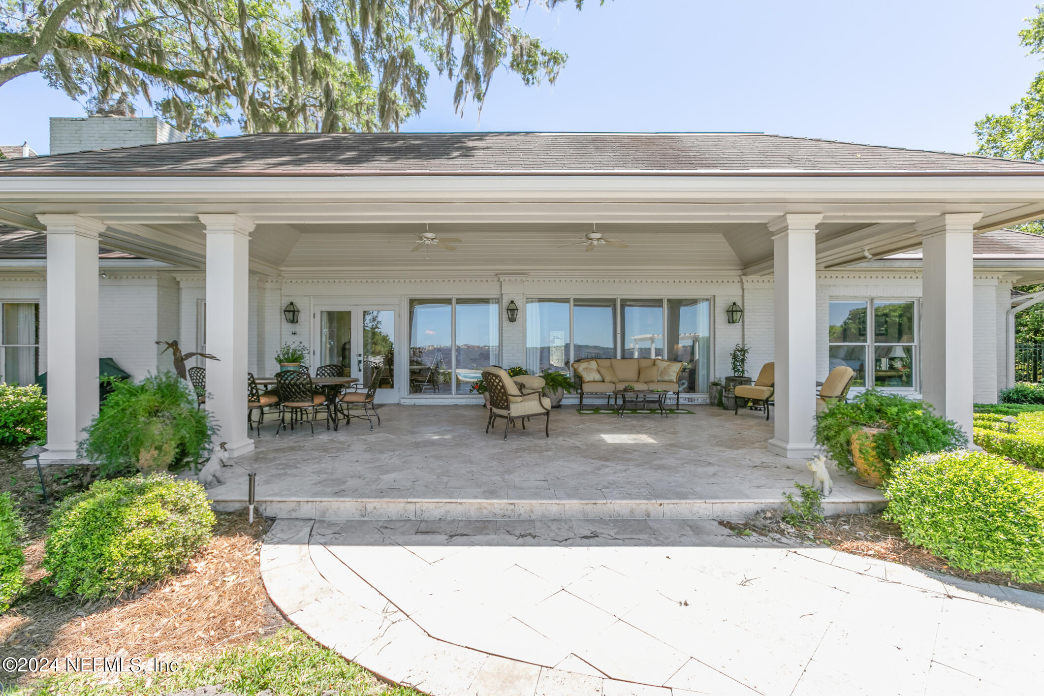 Jacksonville, Florida 32207, United States, 5 Bedrooms Bedrooms, ,6 BathroomsBathrooms,Residential,Pending,27159