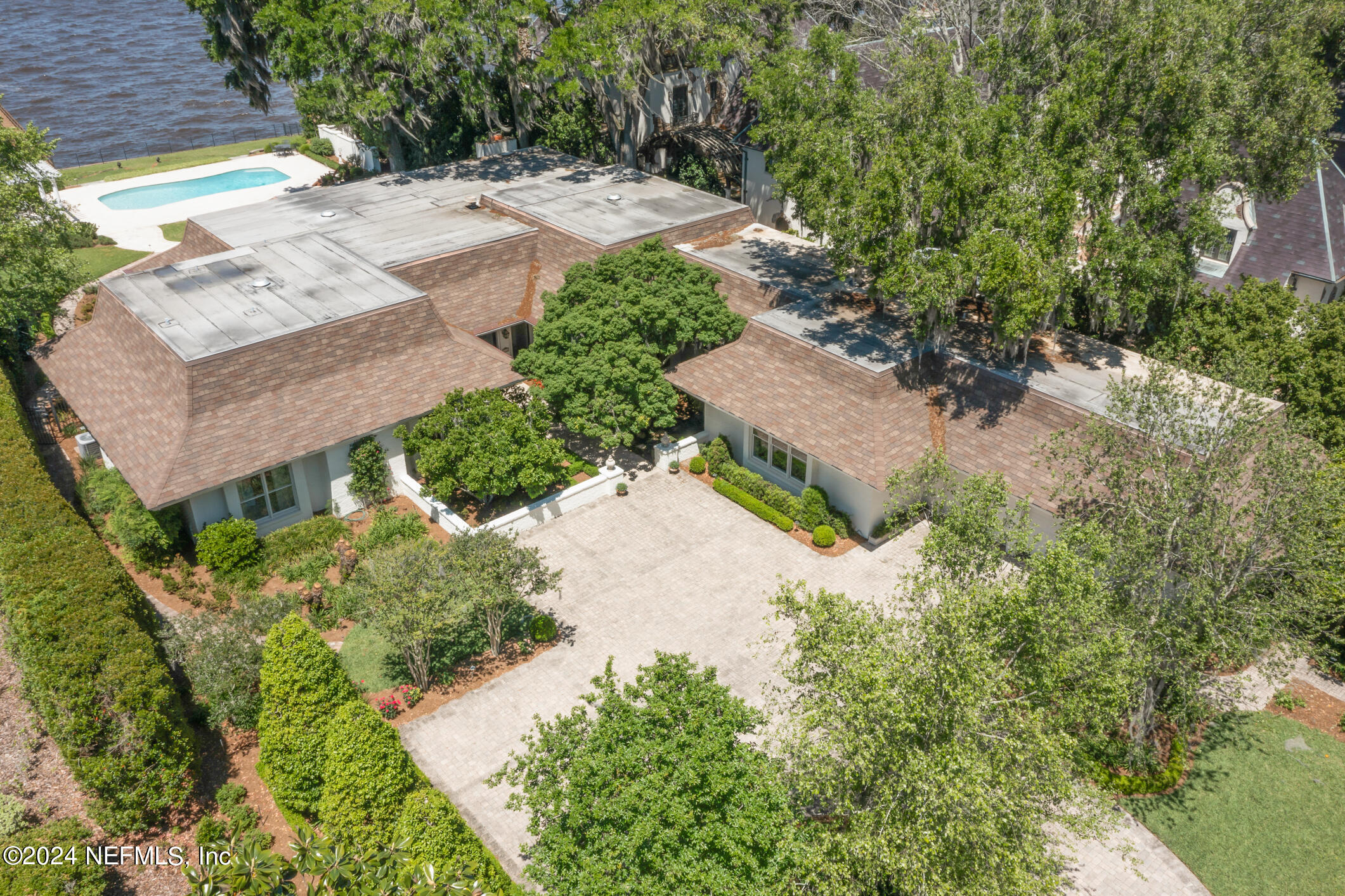 Jacksonville, Florida 32207, United States, 5 Bedrooms Bedrooms, ,6 BathroomsBathrooms,Residential,Pending,27159